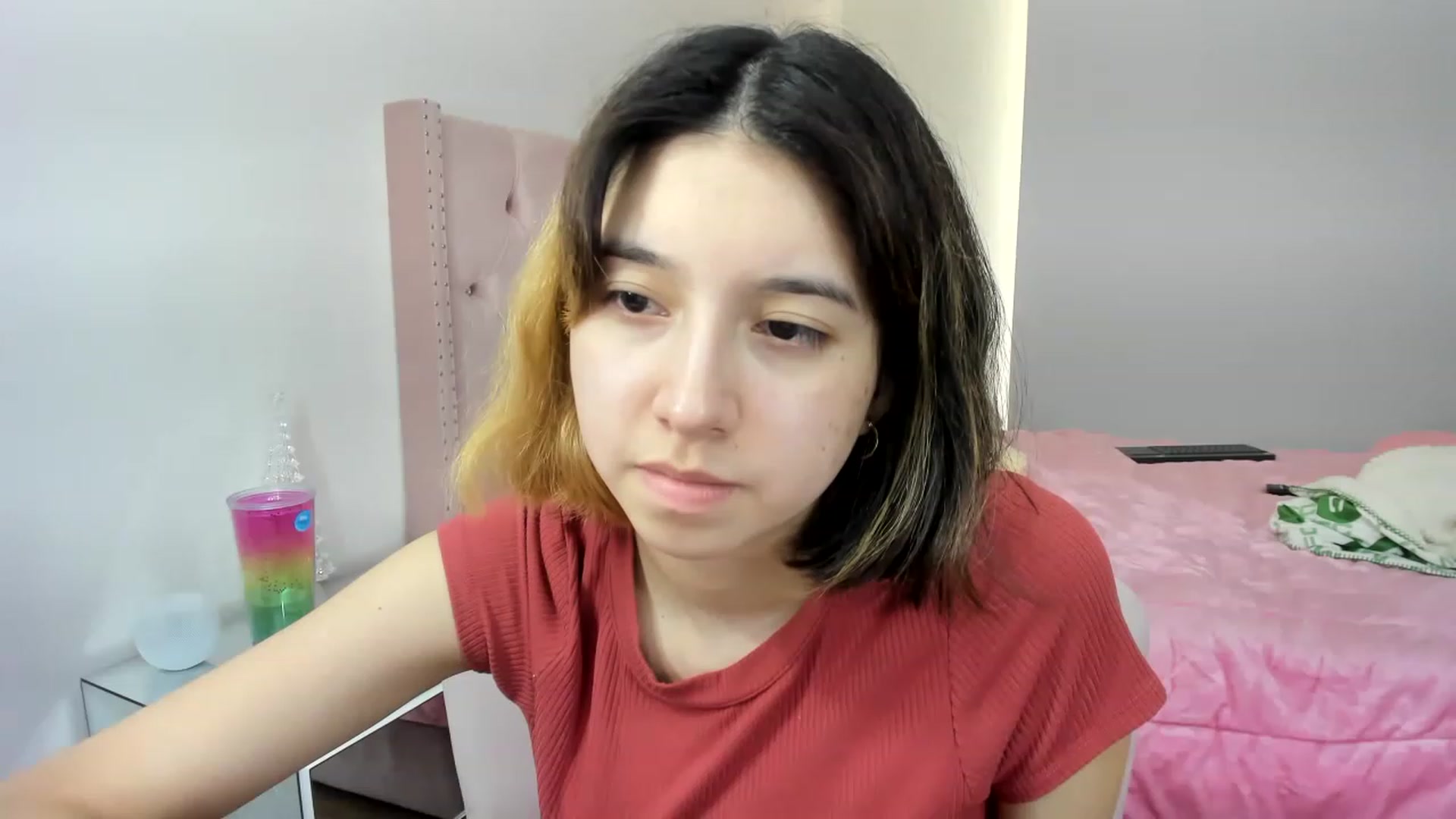 Gallery image thumbnail from Cherrycute666's myfreecams stream on, 11/27/2022, 16:37 image 8 of 20