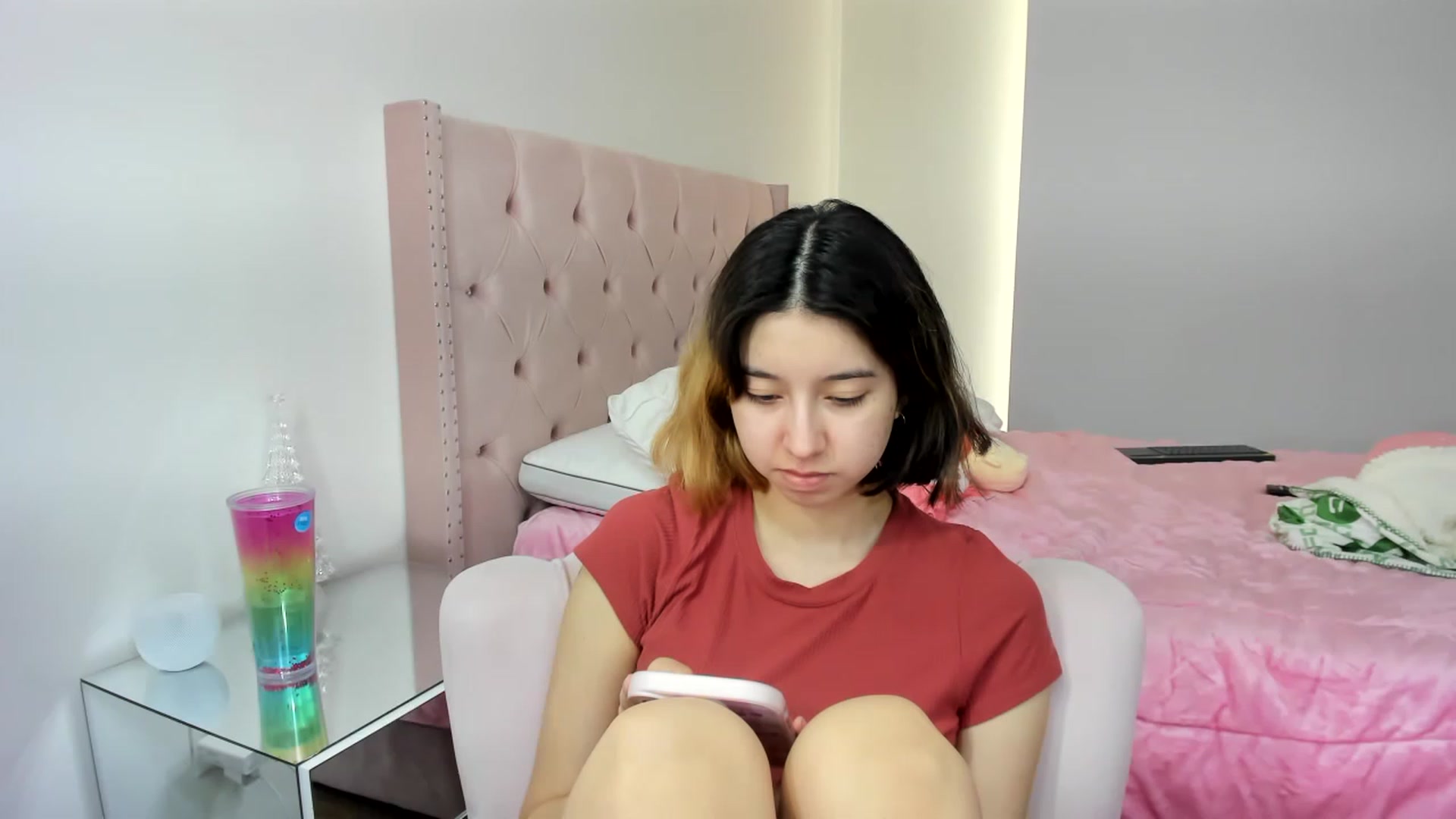 Gallery image thumbnail from Cherrycute666's myfreecams stream on, 11/27/2022, 16:37 image 1 of 20