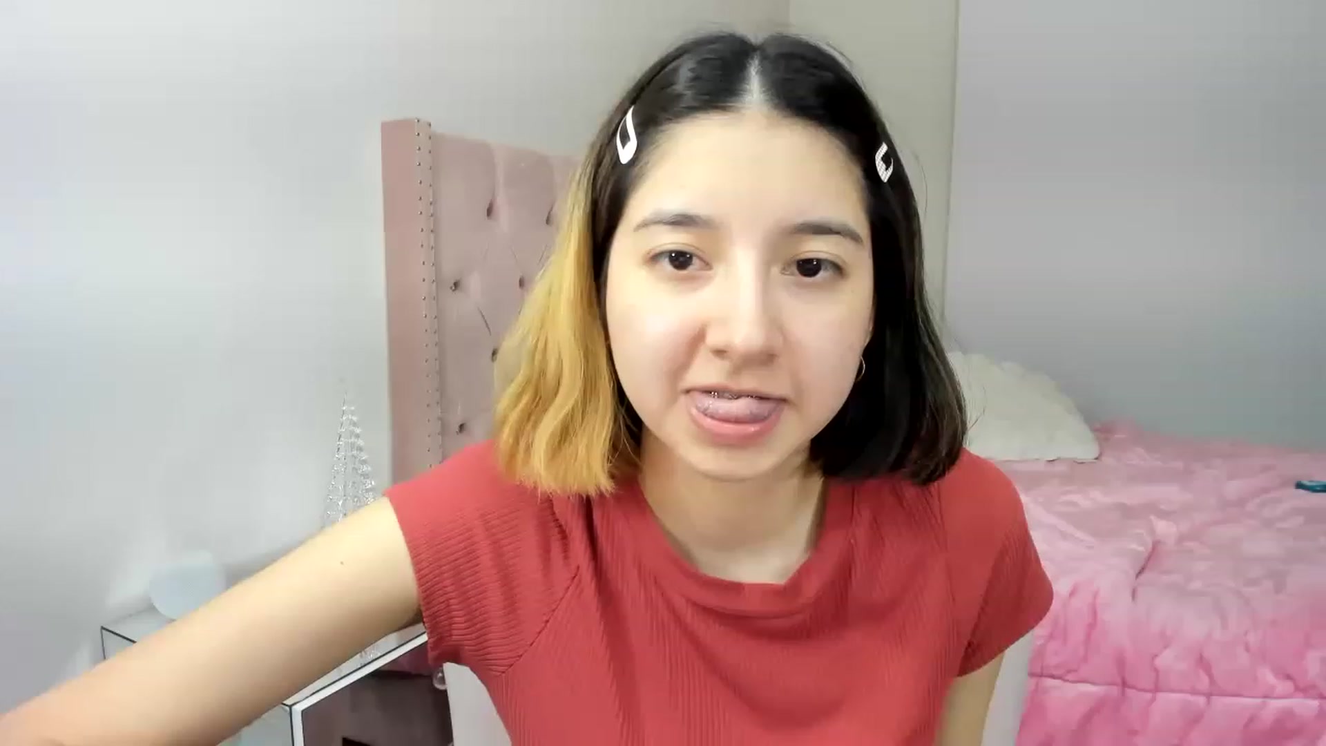 Gallery image thumbnail from Cherrycute666's myfreecams stream on, 11/28/2022, 10:07 image 14 of 20