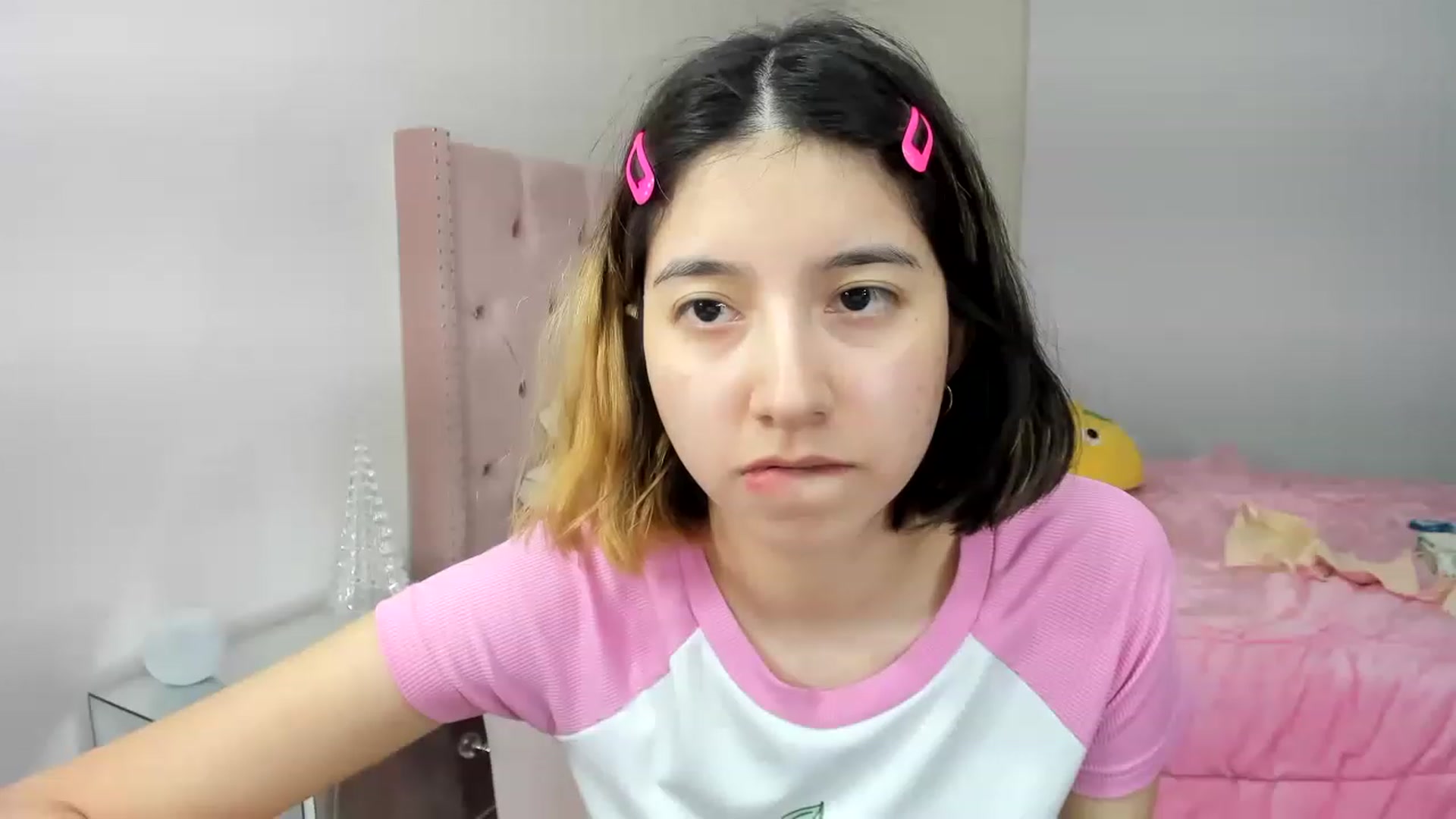 Gallery image thumbnail from Cherrycute666's myfreecams stream on, 11/29/2022, 10:25 image 6 of 20