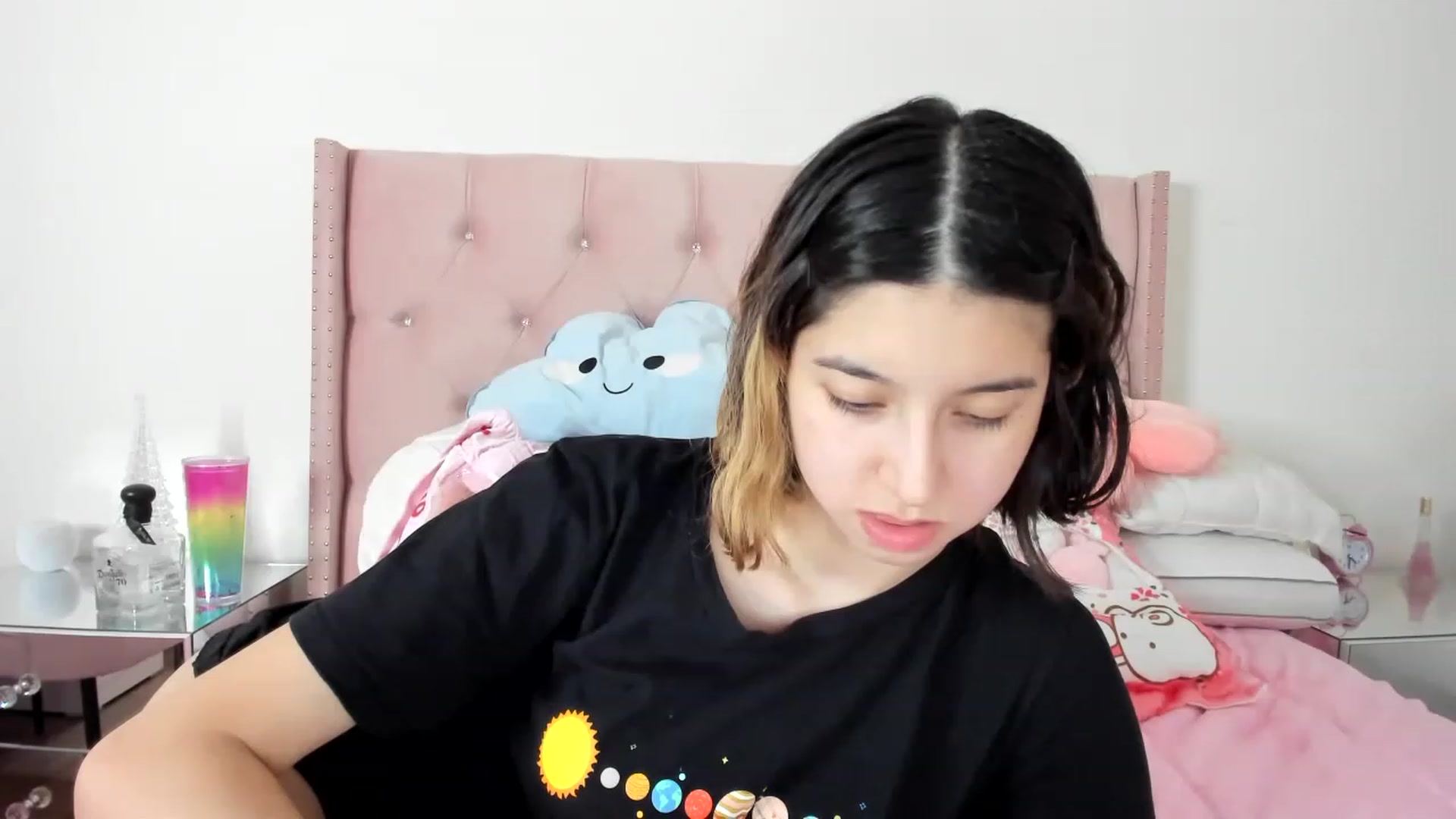 Gallery image thumbnail from Cherrycute666's myfreecams stream on, 12/01/2022, 11:42 image 10 of 20