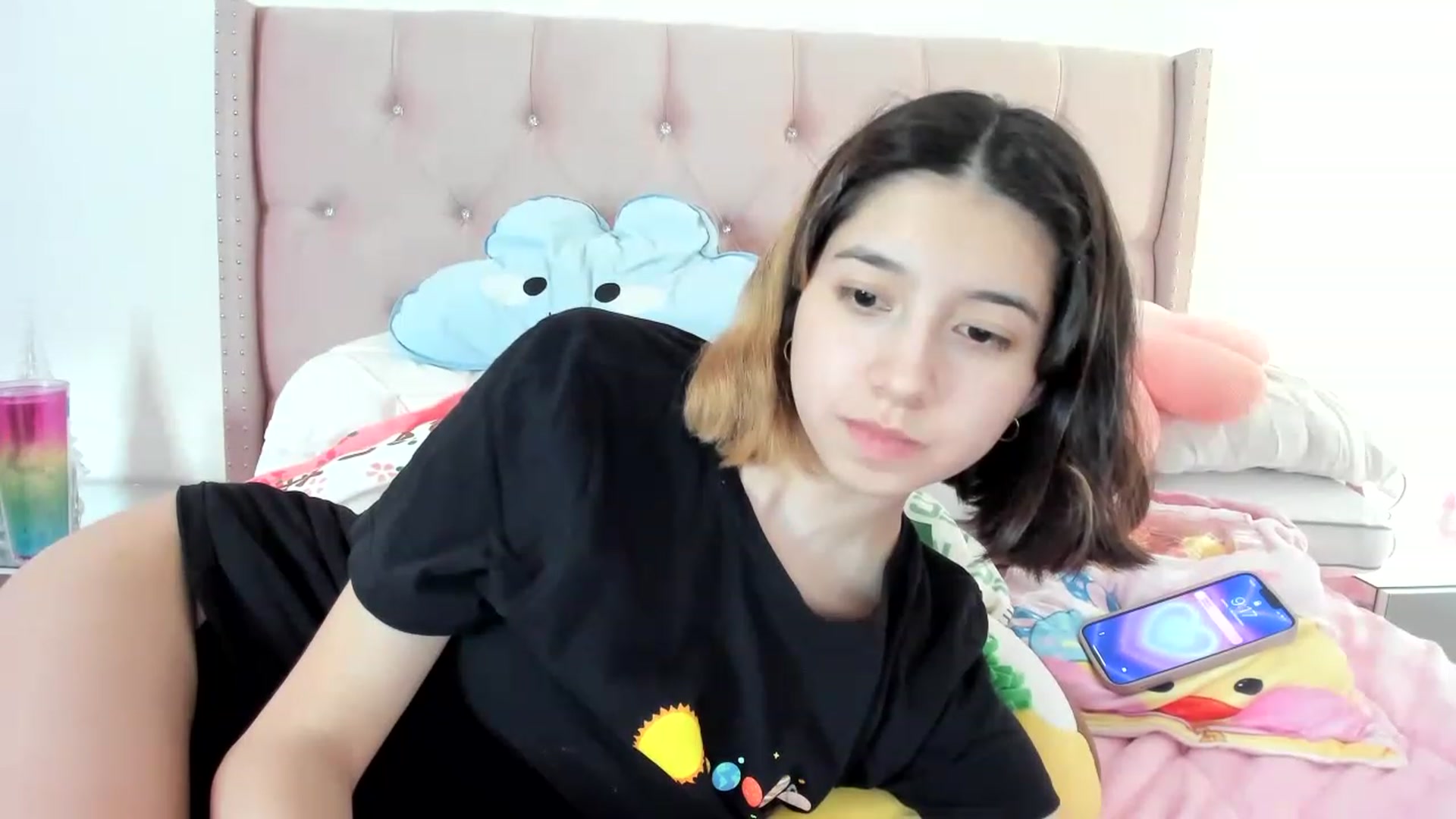 Gallery image thumbnail from Cherrycute666's myfreecams stream on, 12/01/2022, 15:58 image 9 of 20