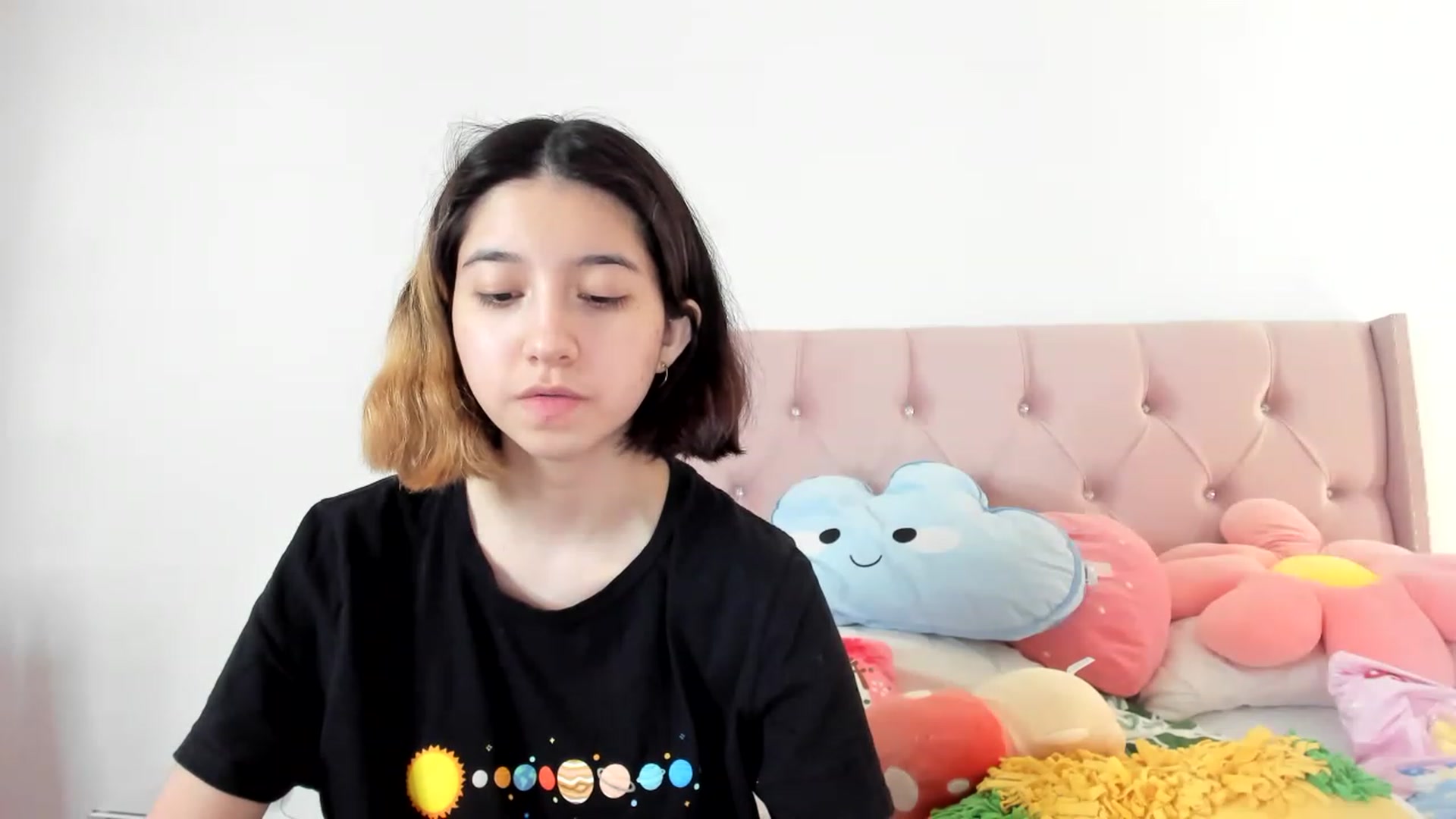 Gallery image thumbnail from Cherrycute666's myfreecams stream on, 12/01/2022, 15:58 image 4 of 20
