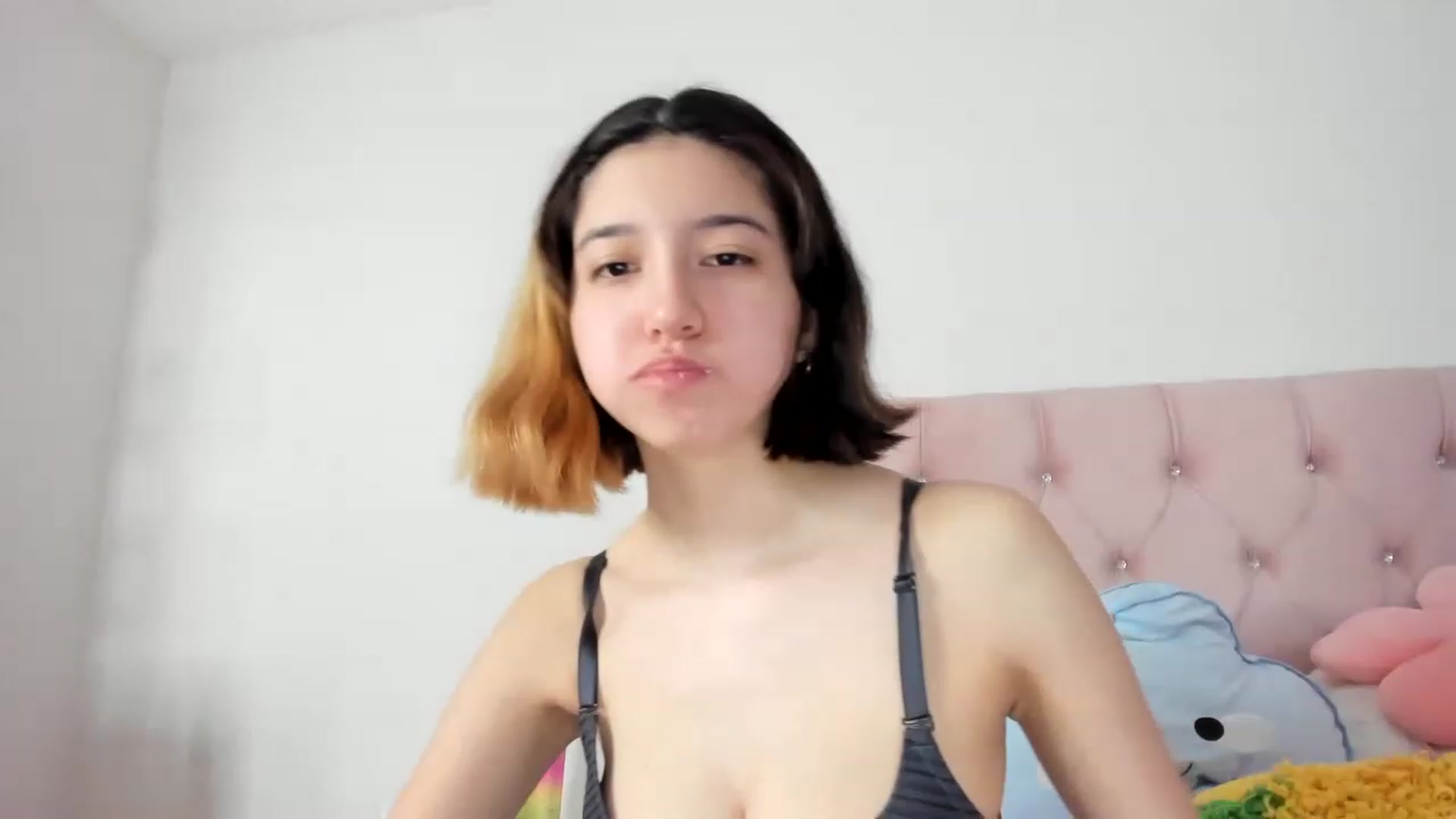 Gallery image thumbnail from Cherrycute666's myfreecams stream on, 12/02/2022, 02:22 image 5 of 20