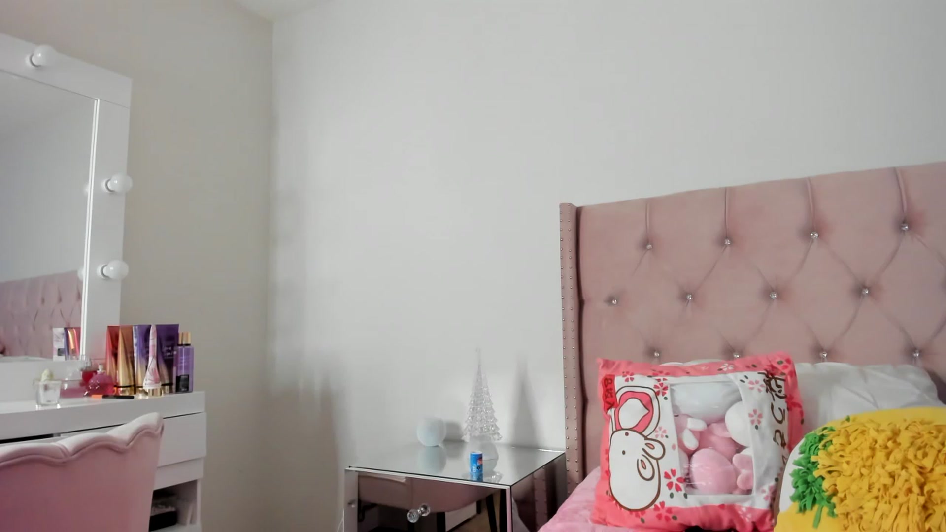 Gallery image thumbnail from Cherrycute666's myfreecams stream on, 12/02/2022, 04:16 image 20 of 20