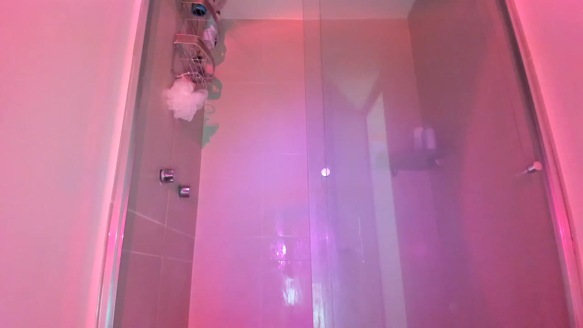 Gallery image thumbnail from Cherrycute666's myfreecams stream on, 12/03/2022, 15:59 image 3 of 20
