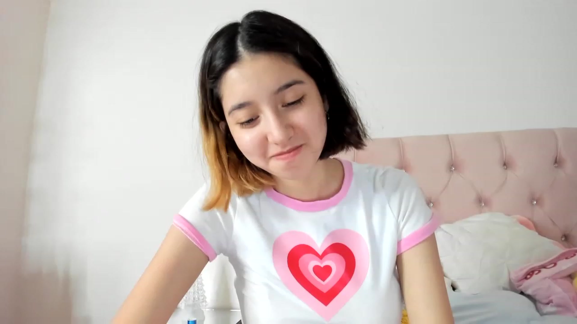 Gallery image thumbnail from Cherrycute666's myfreecams stream on, 12/04/2022, 03:59 image 9 of 20
