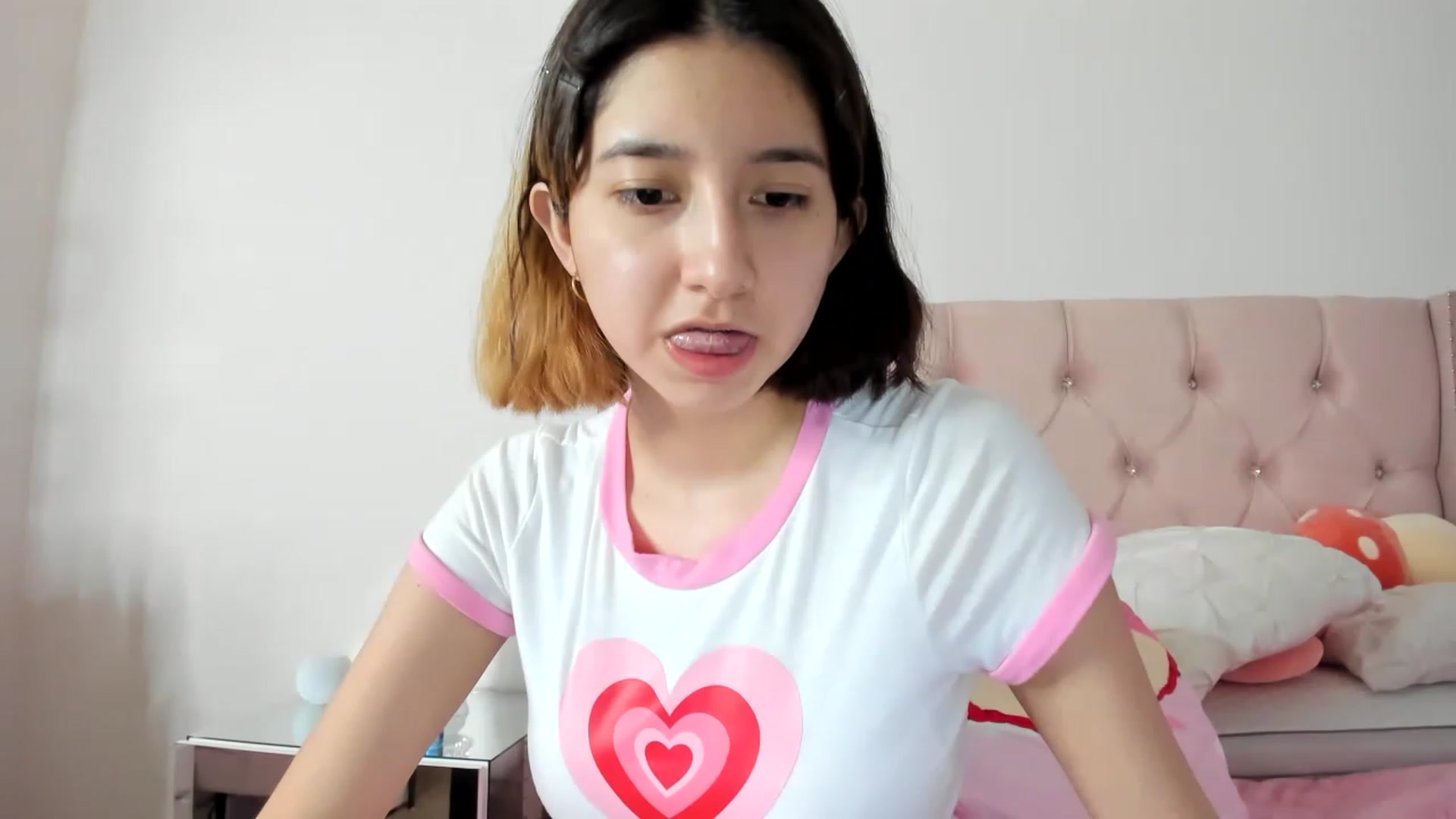 Gallery image thumbnail from Cherrycute666's myfreecams stream on, 12/04/2022, 10:48 image 1 of 20