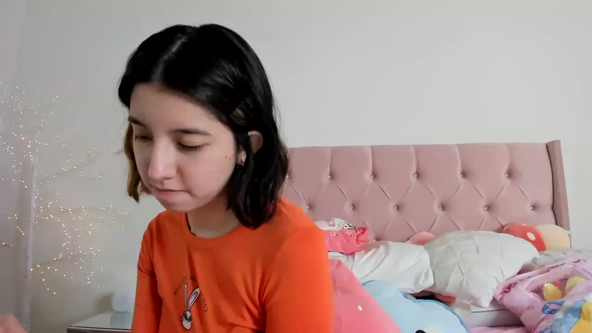 Gallery image thumbnail from Cherrycute666's myfreecams stream on, 12/04/2022, 15:31 image 19 of 20