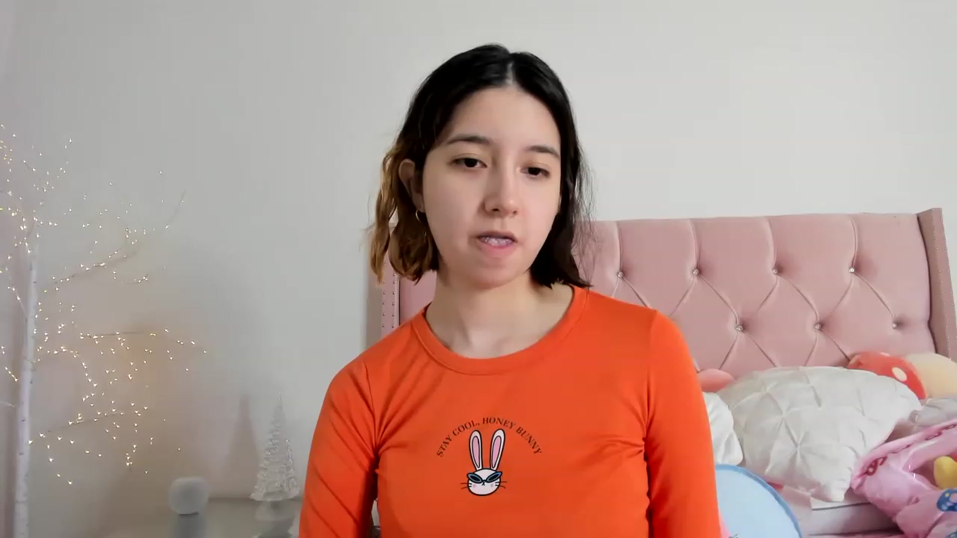 Gallery image thumbnail from Cherrycute666's myfreecams stream on, 12/04/2022, 15:31 image 4 of 20