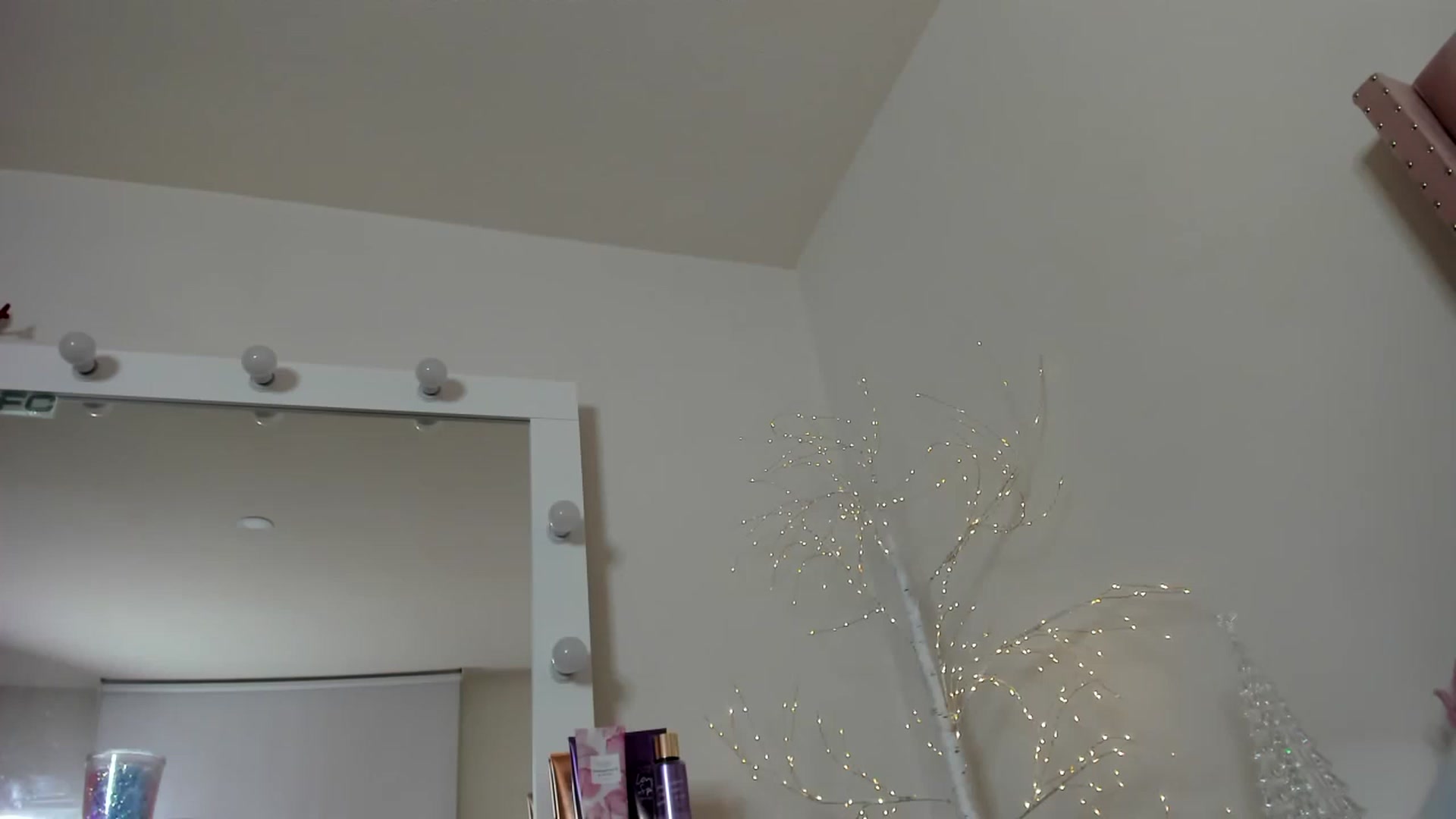 Gallery image thumbnail from Cherrycute666's myfreecams stream on, 12/05/2022, 02:29 image 12 of 20