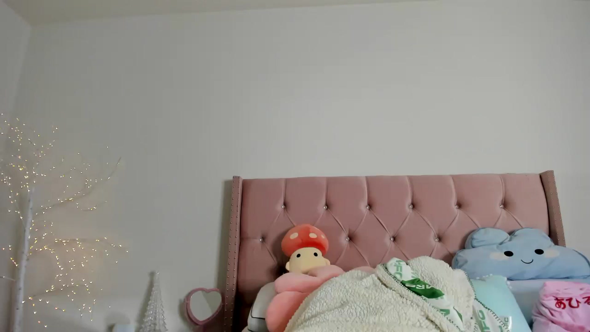 Gallery image thumbnail from Cherrycute666's myfreecams stream on, 12/06/2022, 05:15 image 17 of 20