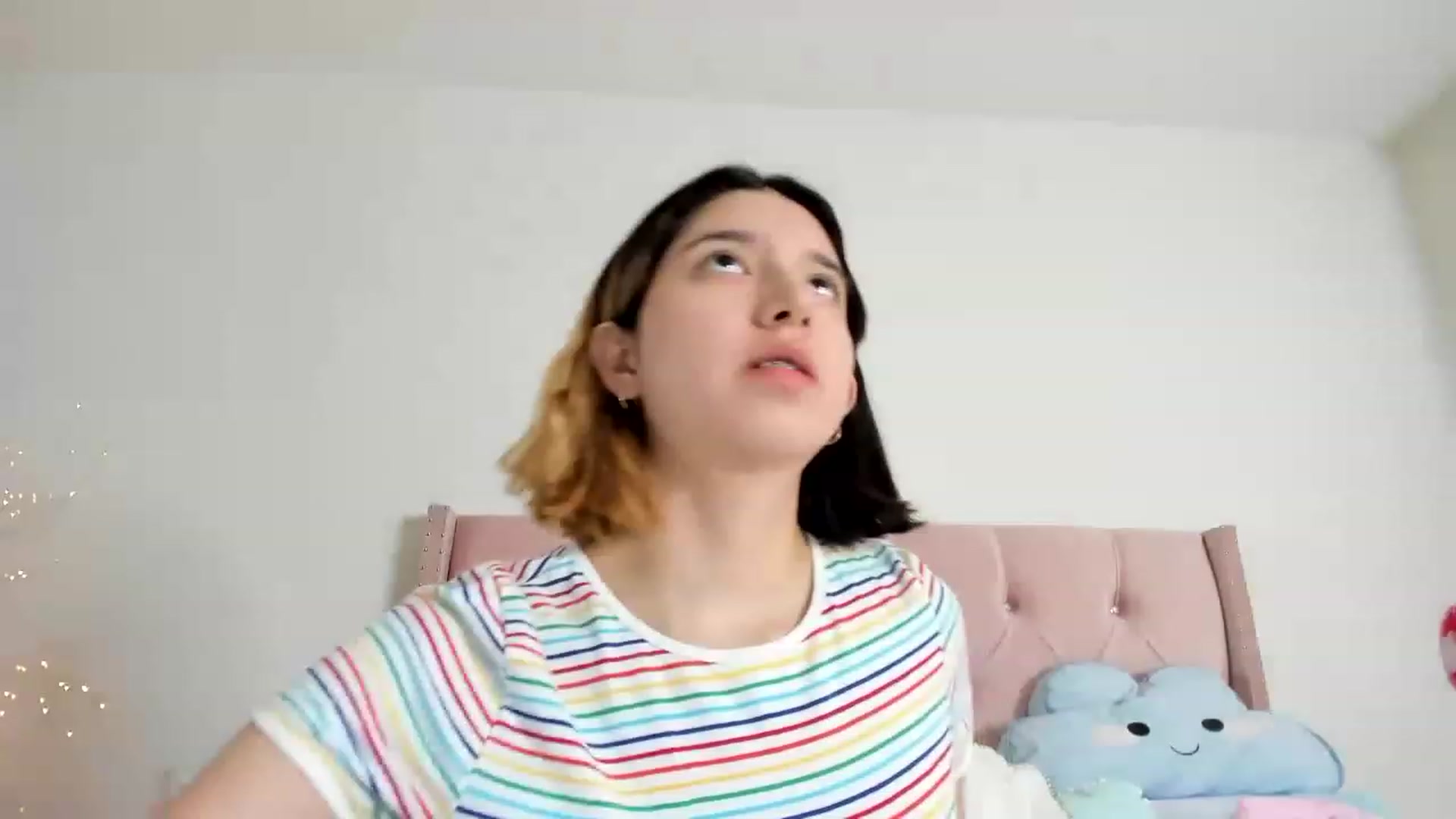 Gallery image thumbnail from Cherrycute666's myfreecams stream on, 12/06/2022, 06:32 image 15 of 20