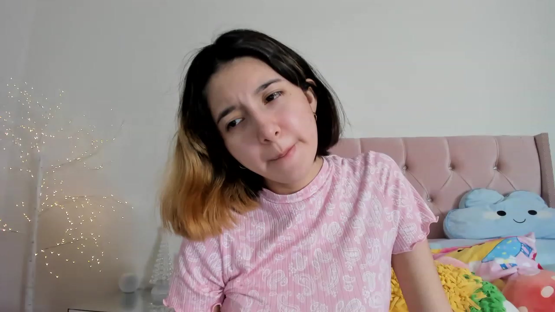 Gallery image thumbnail from Cherrycute666's myfreecams stream on, 12/07/2022, 05:25 image 18 of 20