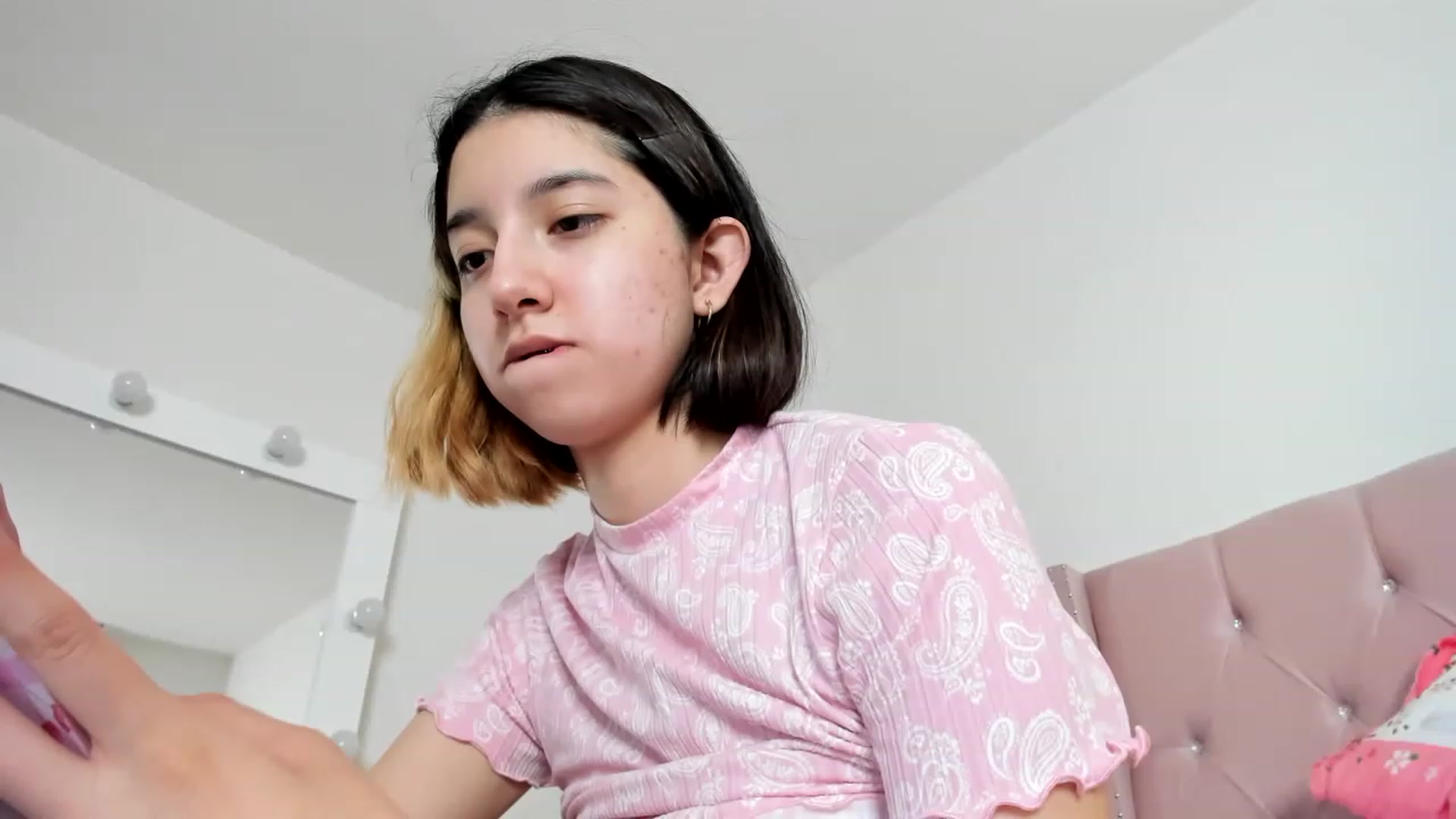 Gallery image thumbnail from Cherrycute666's myfreecams stream on, 12/07/2022, 07:11 image 5 of 20