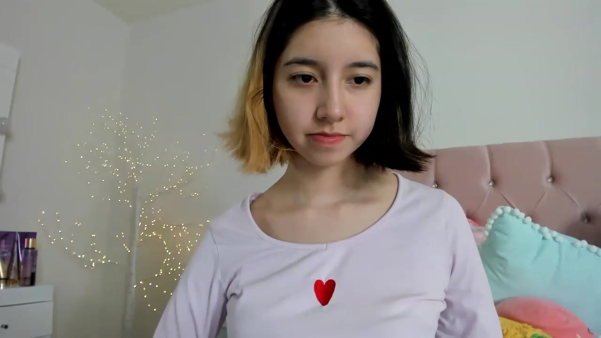 Gallery image thumbnail from Cherrycute666's myfreecams stream on, 12/08/2022, 03:17 image 6 of 20