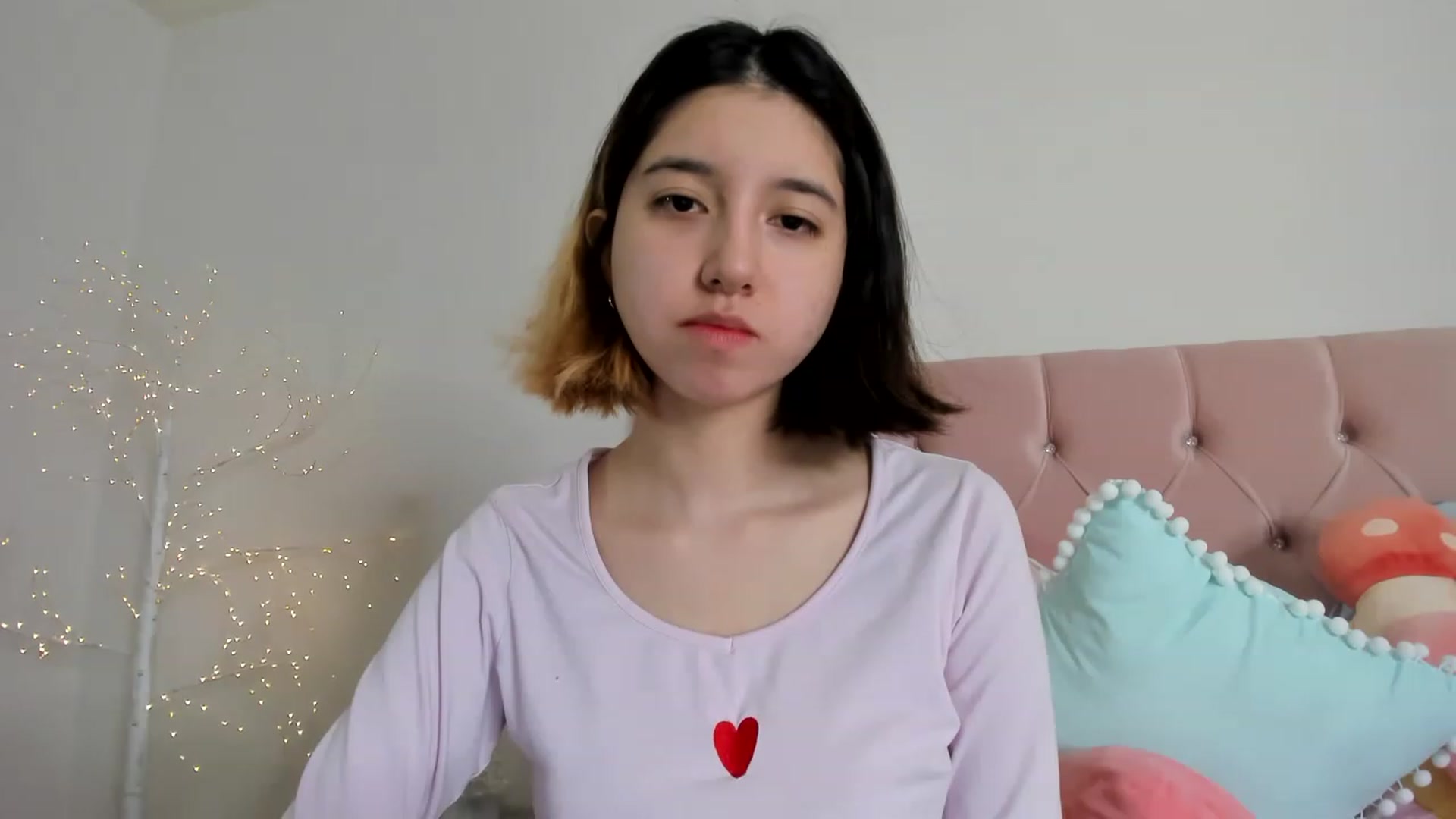 Gallery image thumbnail from Cherrycute666's myfreecams stream on, 12/08/2022, 03:17 image 20 of 20