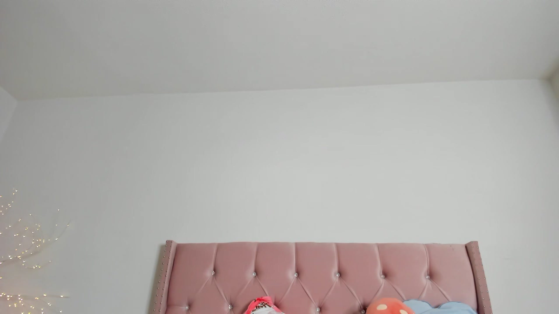 Gallery image thumbnail from Cherrycute666's myfreecams stream on, 12/08/2022, 06:35 image 1 of 20