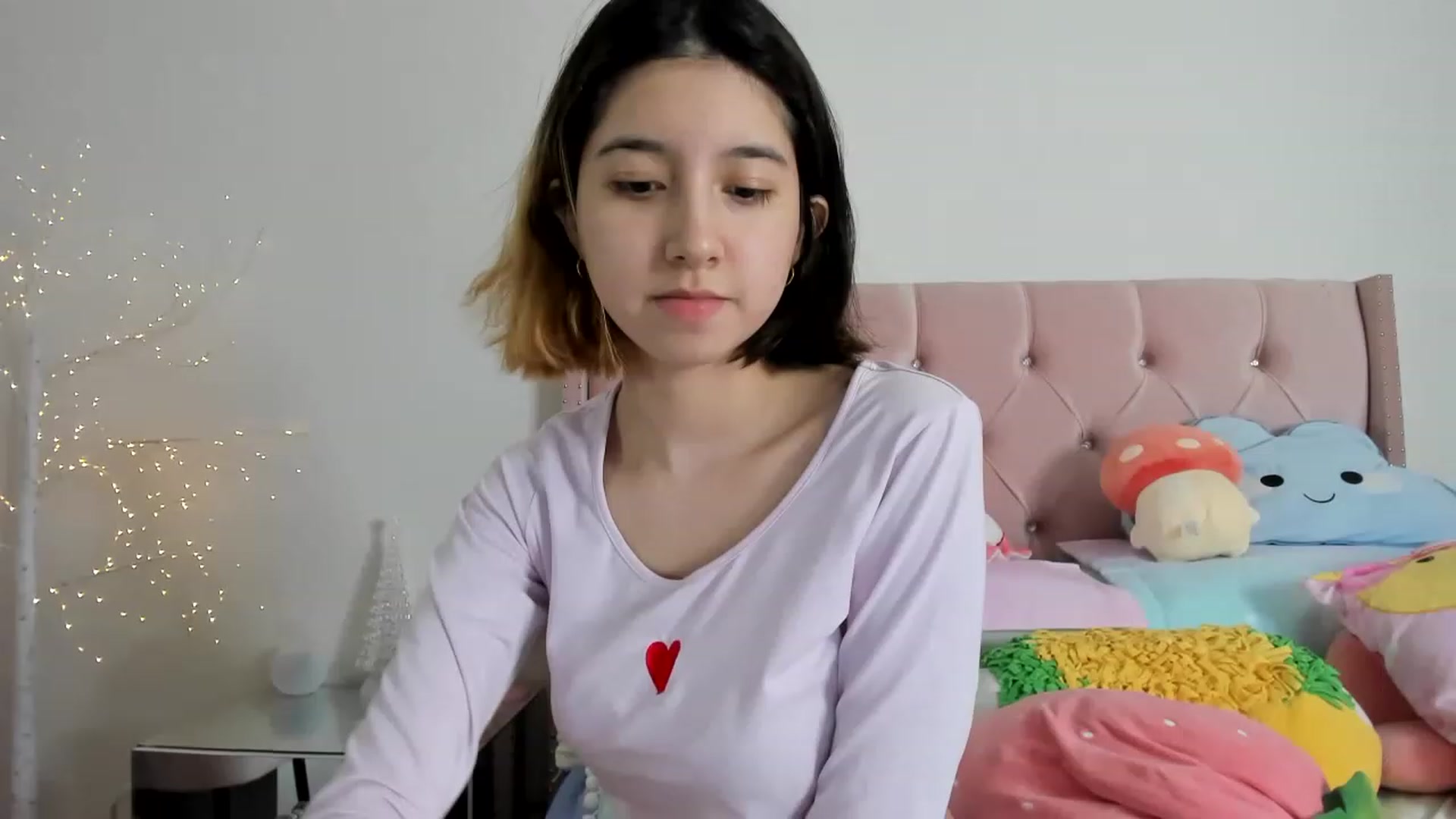 Gallery image thumbnail from Cherrycute666's myfreecams stream on, 12/08/2022, 14:47 image 1 of 20
