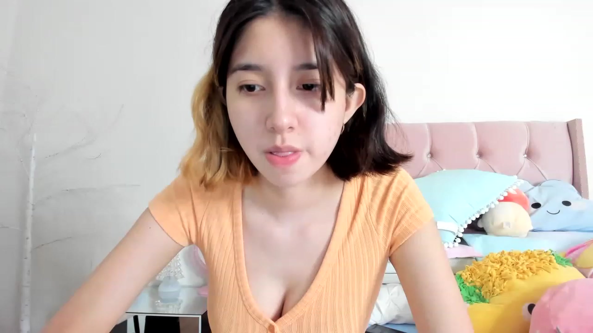 Gallery image thumbnail from Cherrycute666's myfreecams stream on, 12/08/2022, 17:18 image 18 of 20