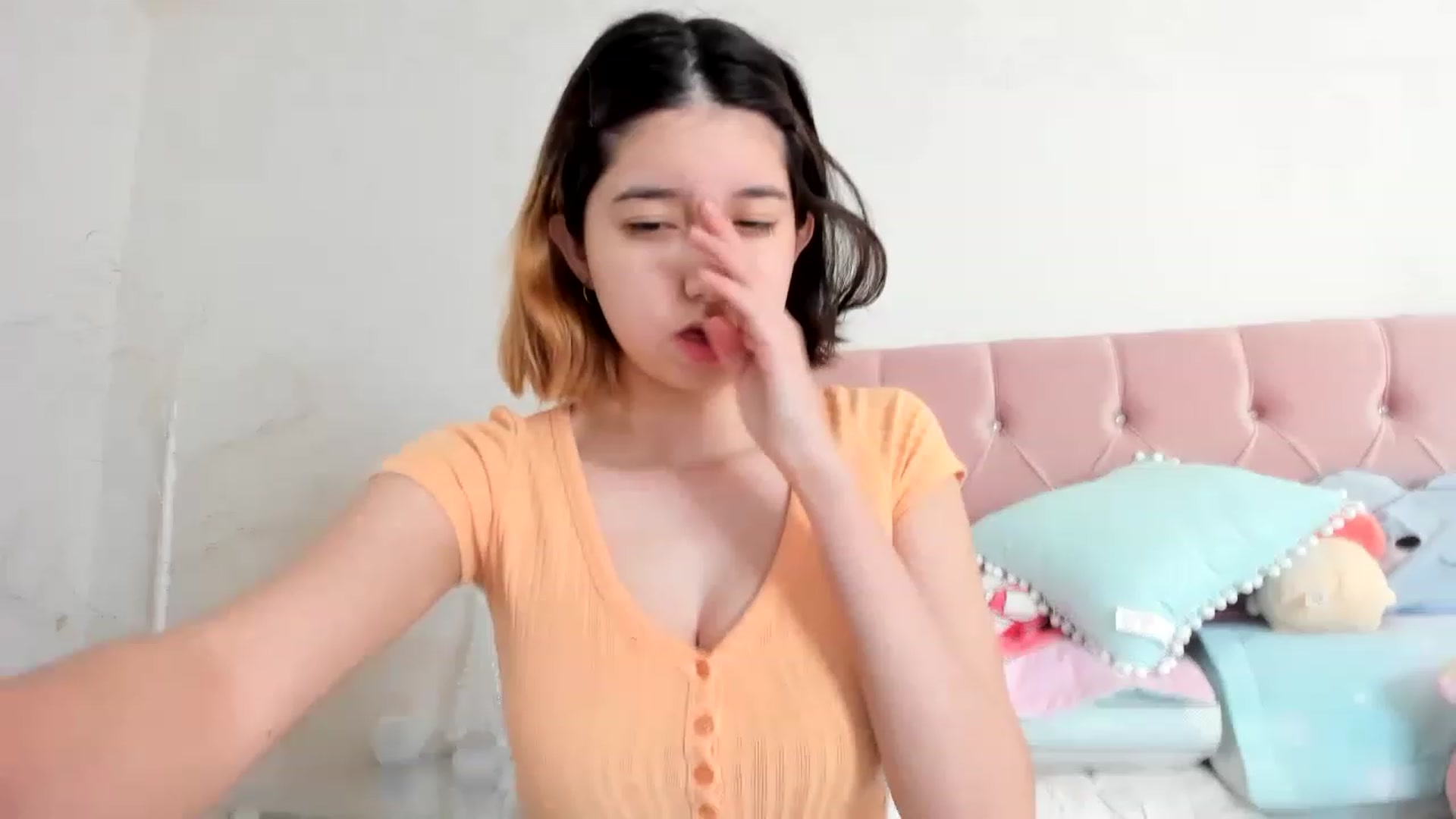 Gallery image thumbnail from Cherrycute666's myfreecams stream on, 12/08/2022, 22:53 image 1 of 20