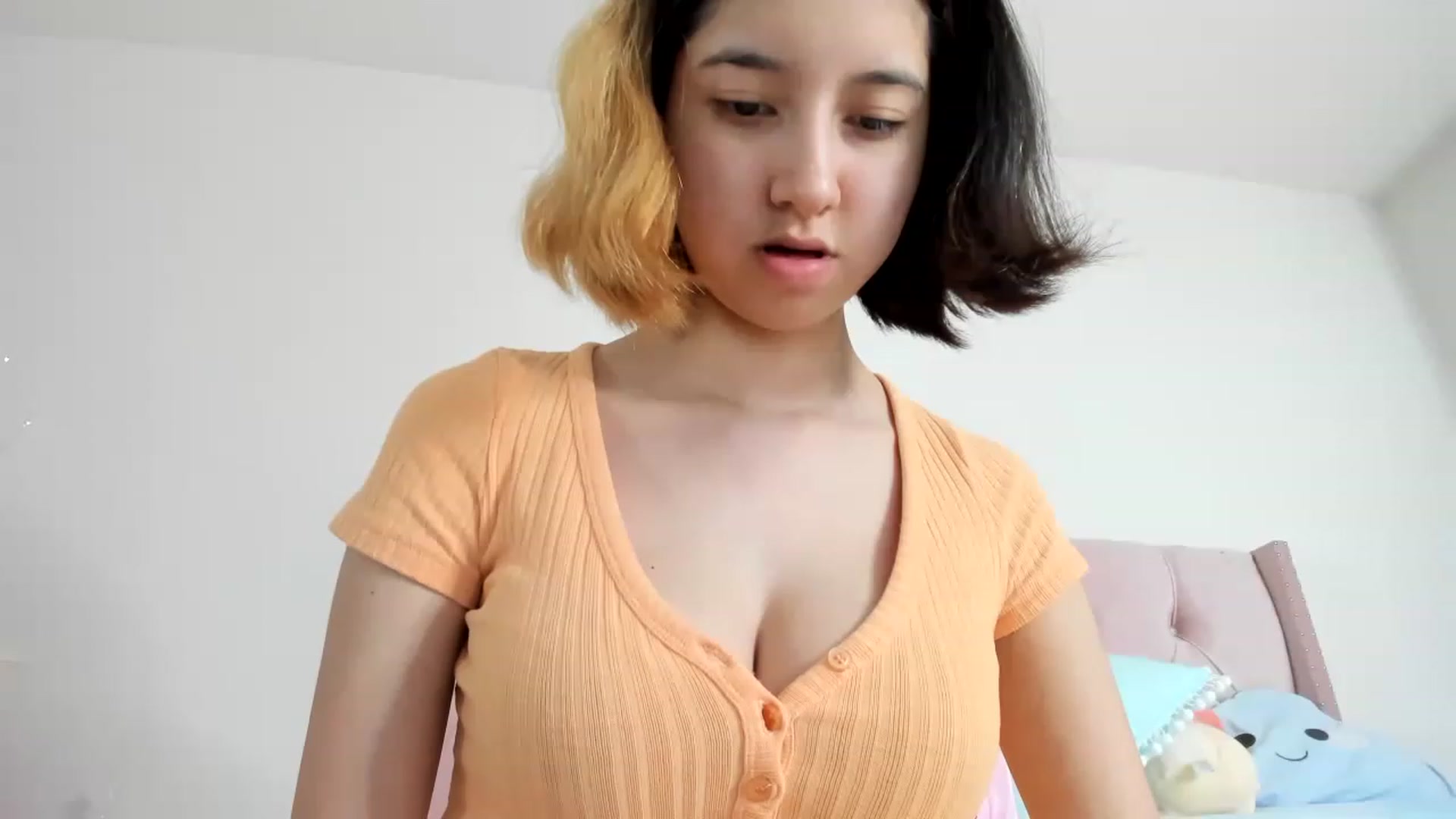 Gallery image thumbnail from Cherrycute666's myfreecams stream on, 12/09/2022, 07:17 image 16 of 20