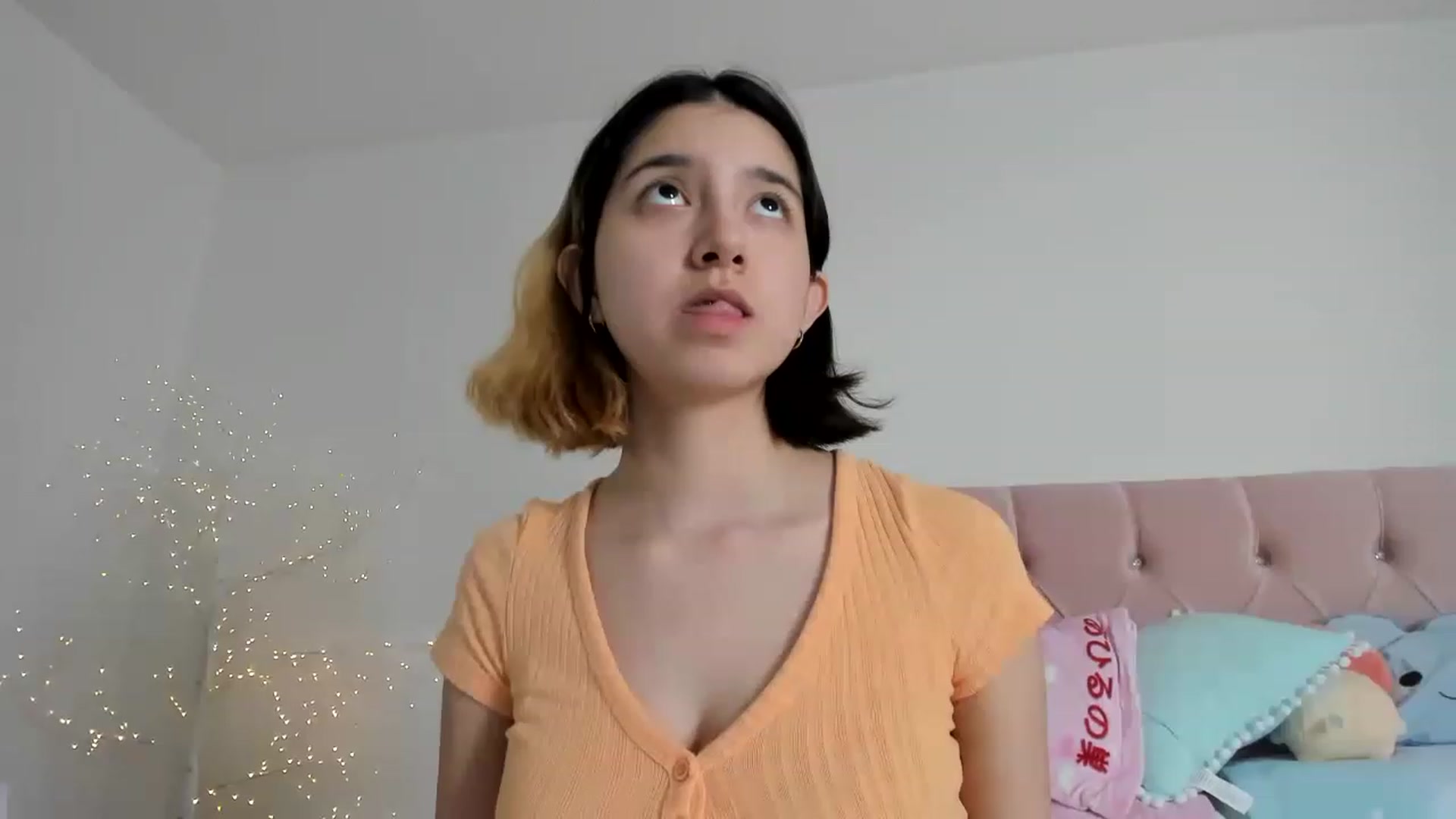 Gallery image thumbnail from Cherrycute666's myfreecams stream on, 12/09/2022, 10:05 image 17 of 20