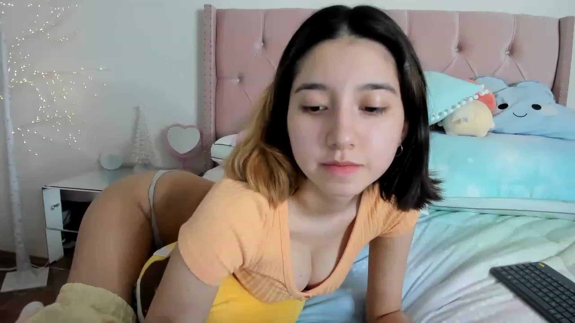 Gallery image thumbnail from Cherrycute666's myfreecams stream on, 12/09/2022, 11:56 image 13 of 20