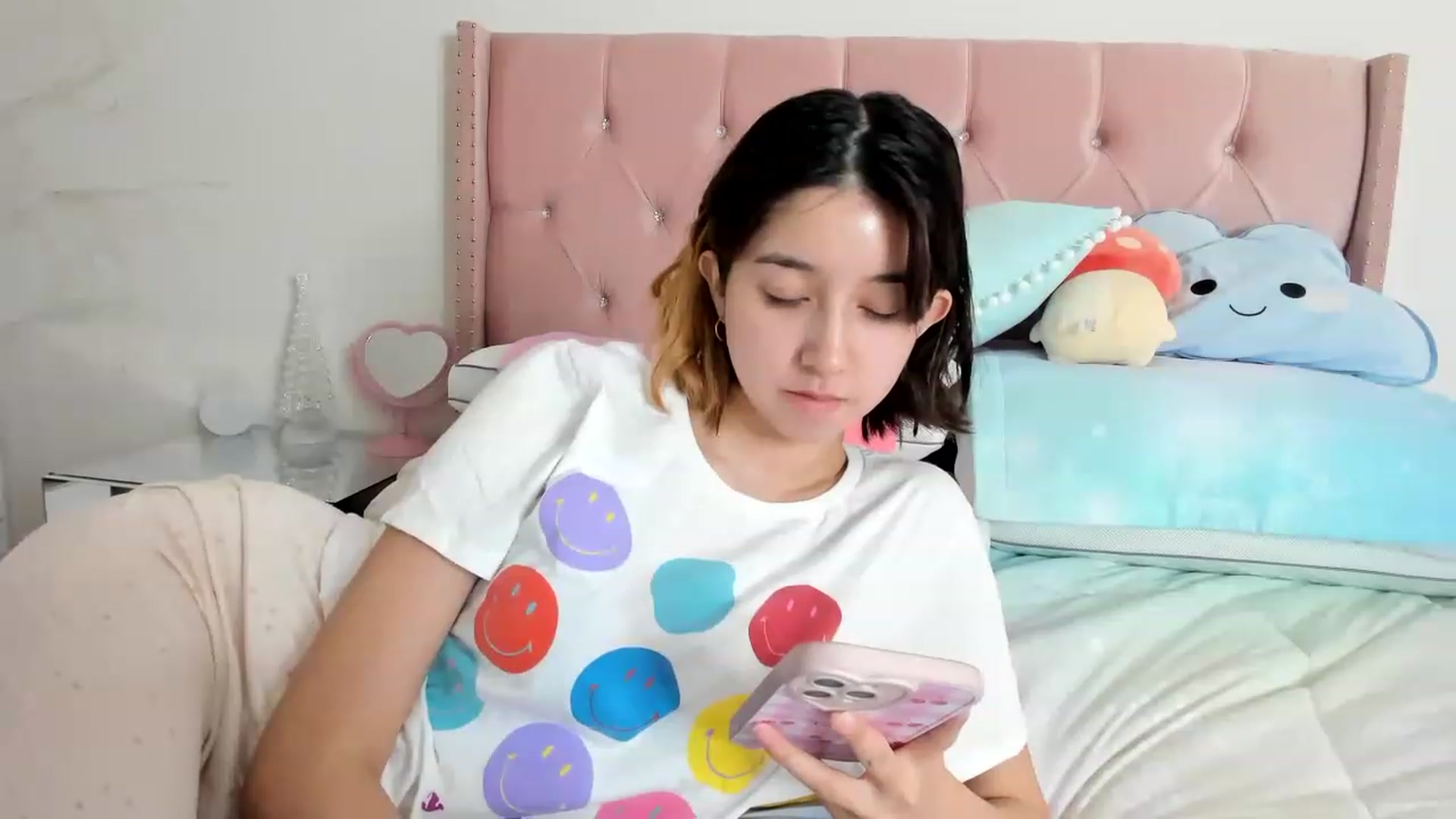 Gallery image thumbnail from Cherrycute666's myfreecams stream on, 12/09/2022, 18:28 image 19 of 20