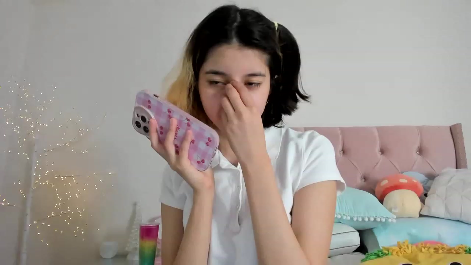 Gallery image thumbnail from Cherrycute666's myfreecams stream on, 12/10/2022, 08:04 image 6 of 20