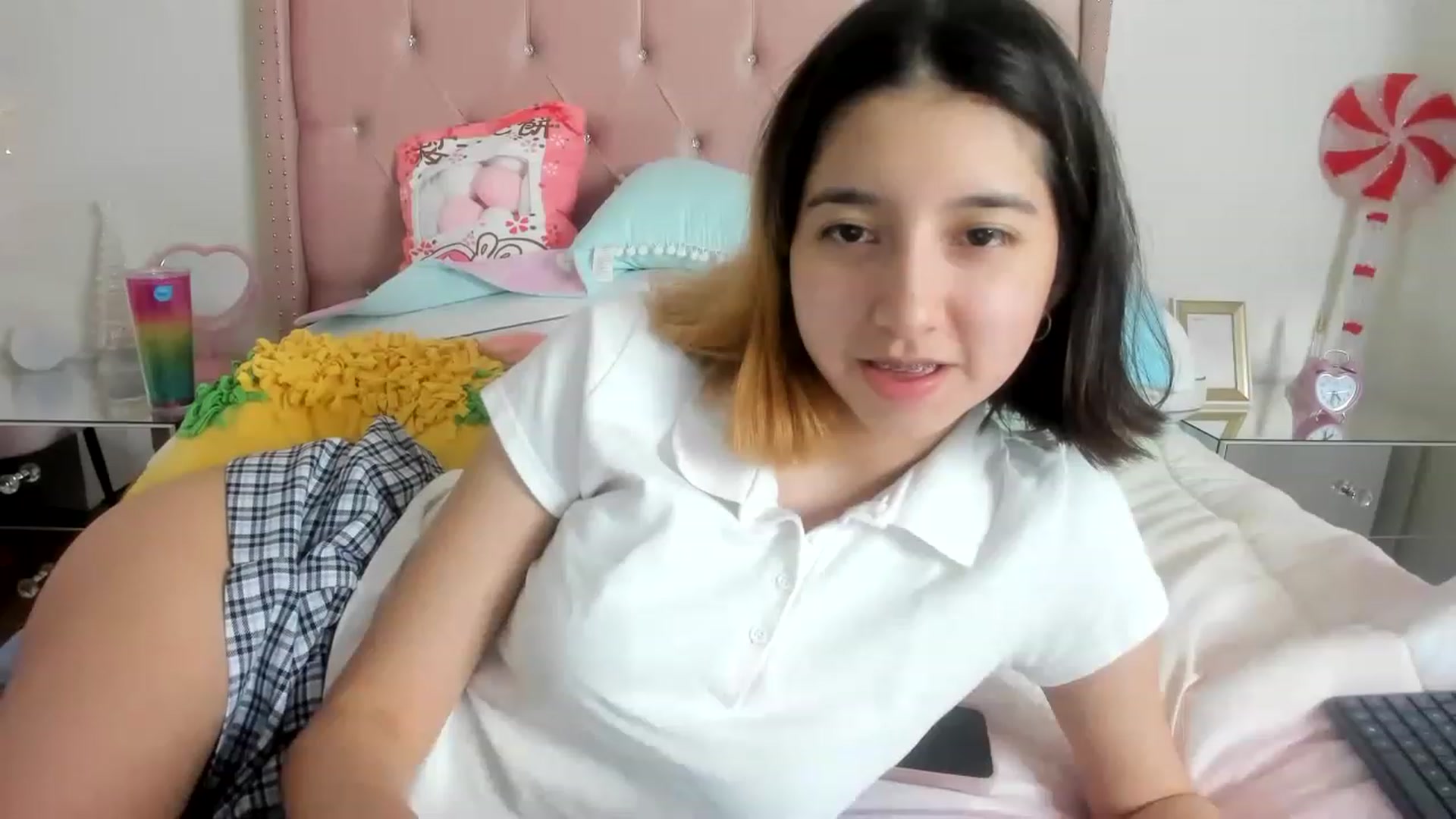 Gallery image thumbnail from Cherrycute666's myfreecams stream on, 12/10/2022, 12:13 image 12 of 20