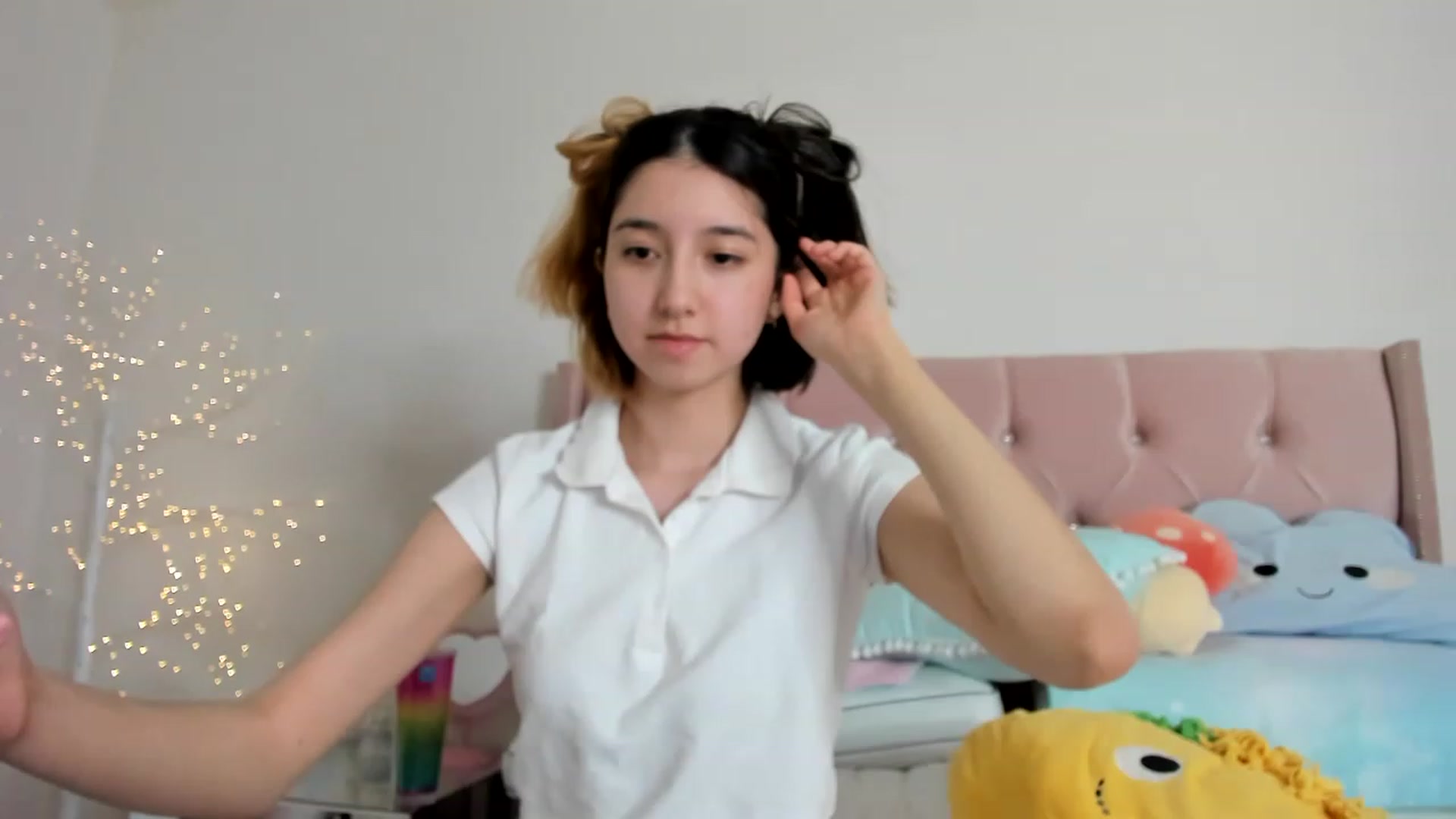 Gallery image thumbnail from Cherrycute666's myfreecams stream on, 12/10/2022, 13:32 image 16 of 20