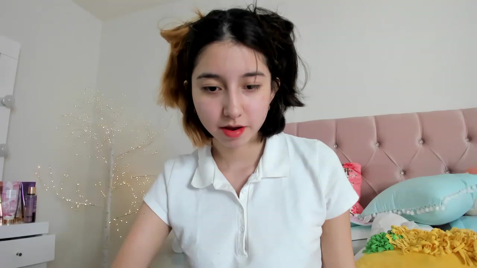 Gallery image thumbnail from Cherrycute666's myfreecams stream on, 12/10/2022, 16:06 image 8 of 20