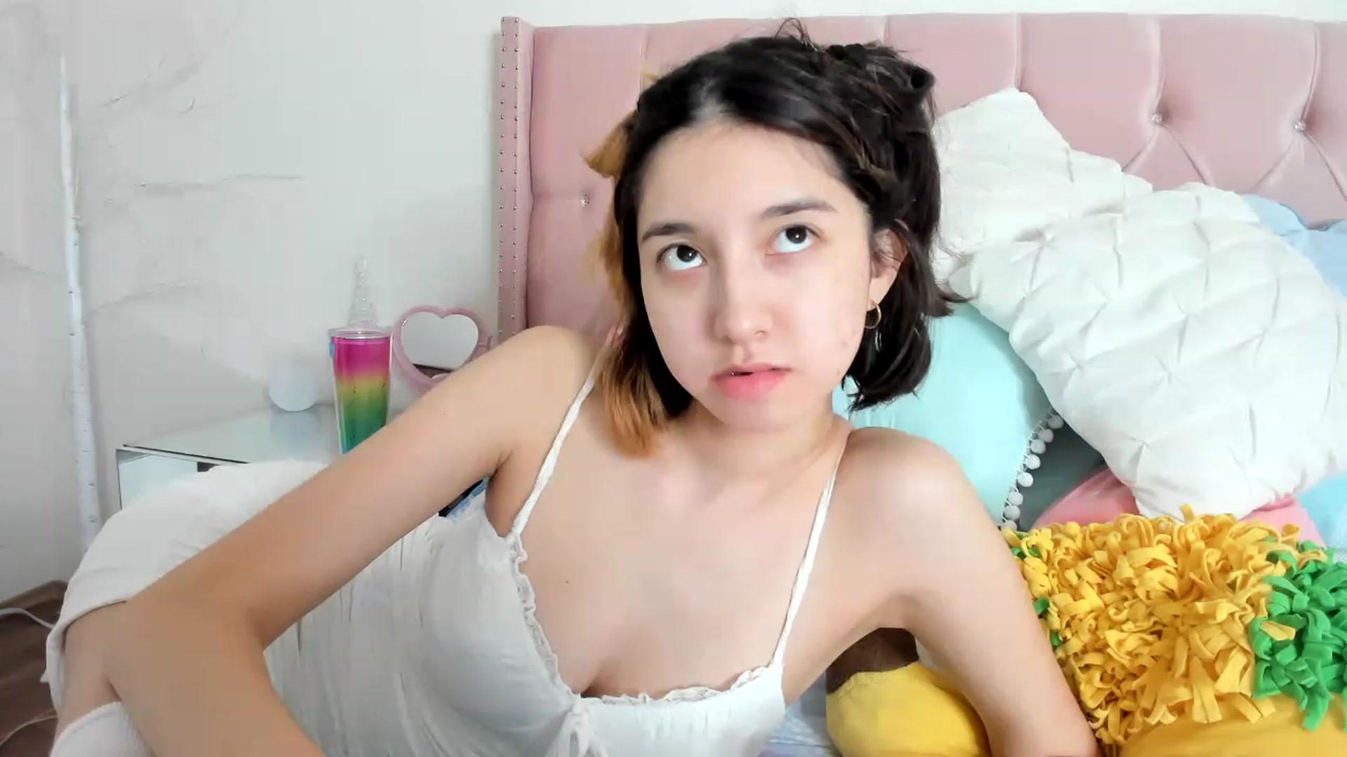 Gallery image thumbnail from Cherrycute666's myfreecams stream on, 12/10/2022, 16:06 image 19 of 20