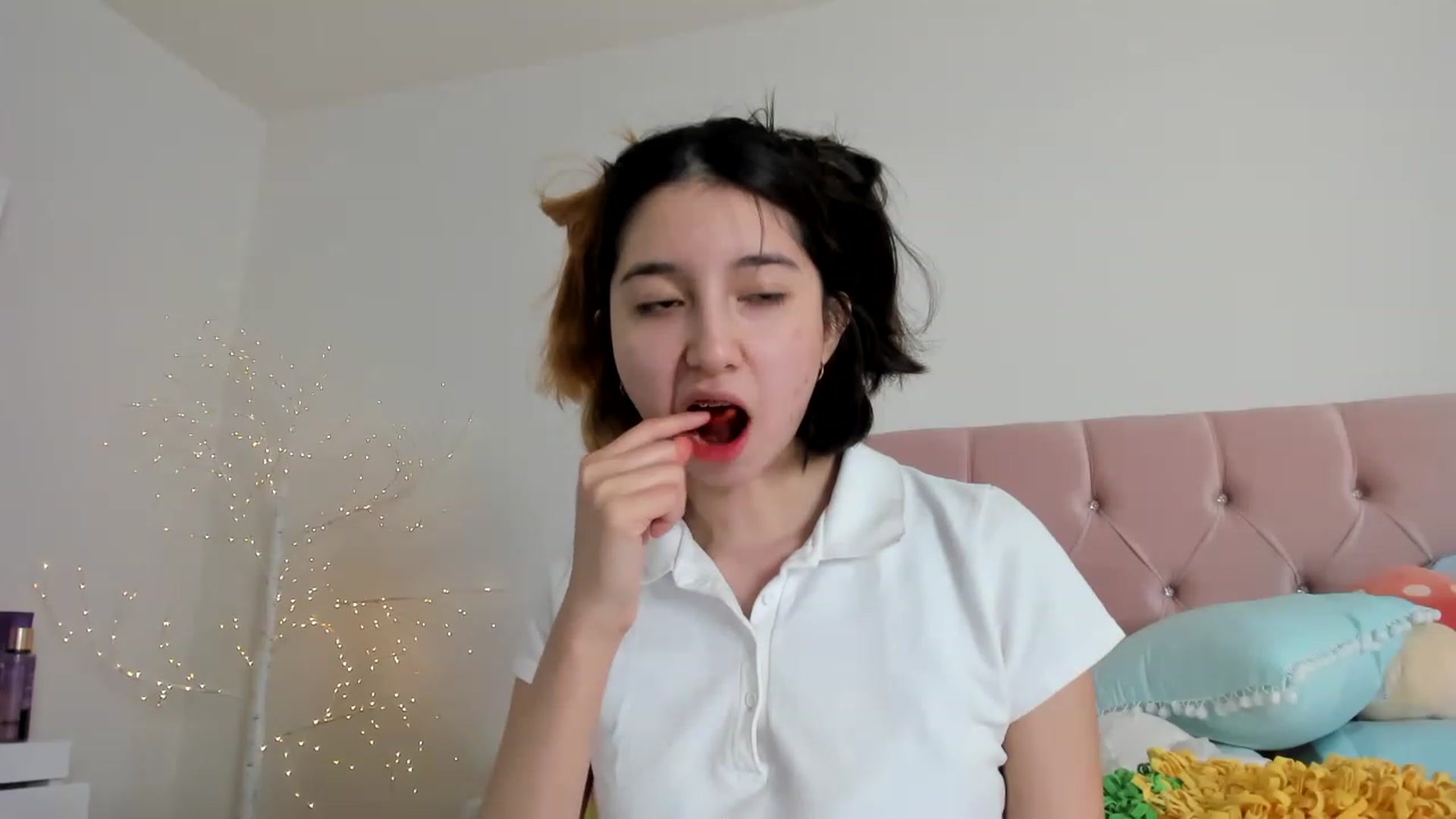 Gallery image thumbnail from Cherrycute666's myfreecams stream on, 12/10/2022, 16:06 image 6 of 20