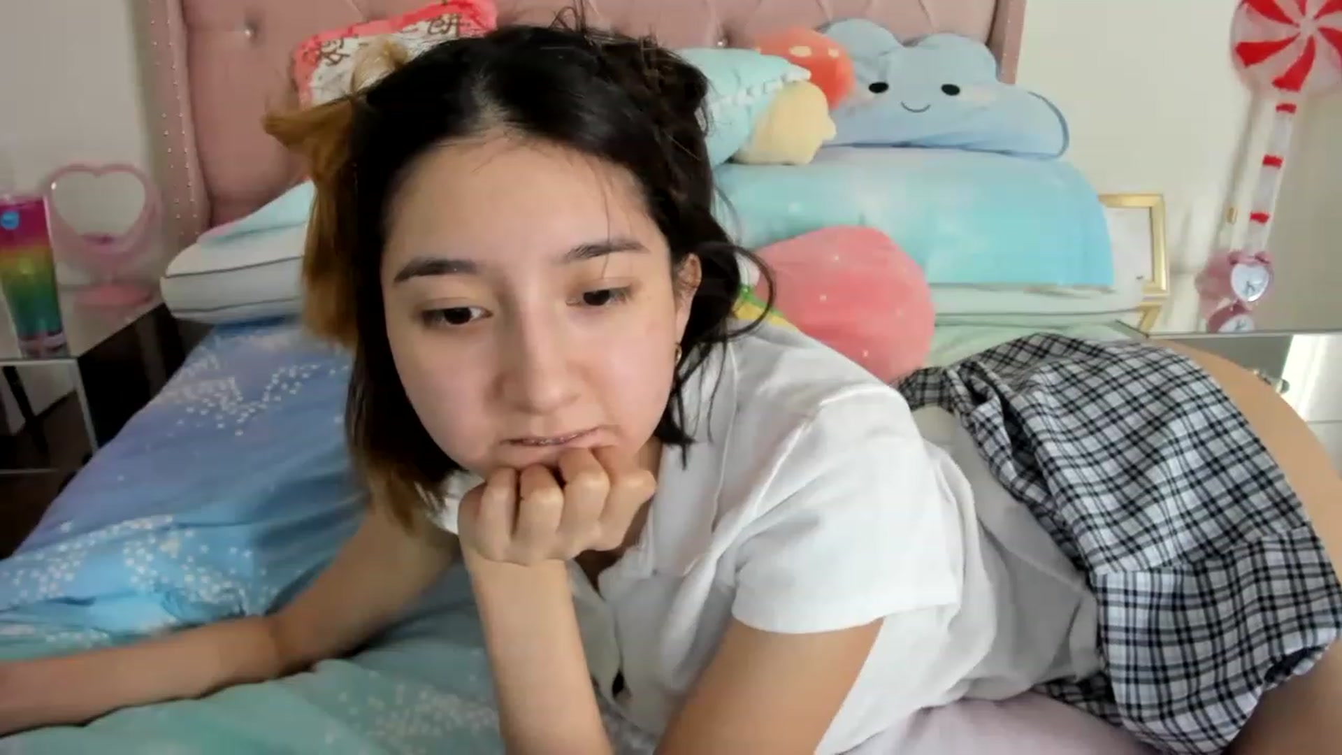 Gallery image thumbnail from Cherrycute666's myfreecams stream on, 12/10/2022, 16:06 image 4 of 20