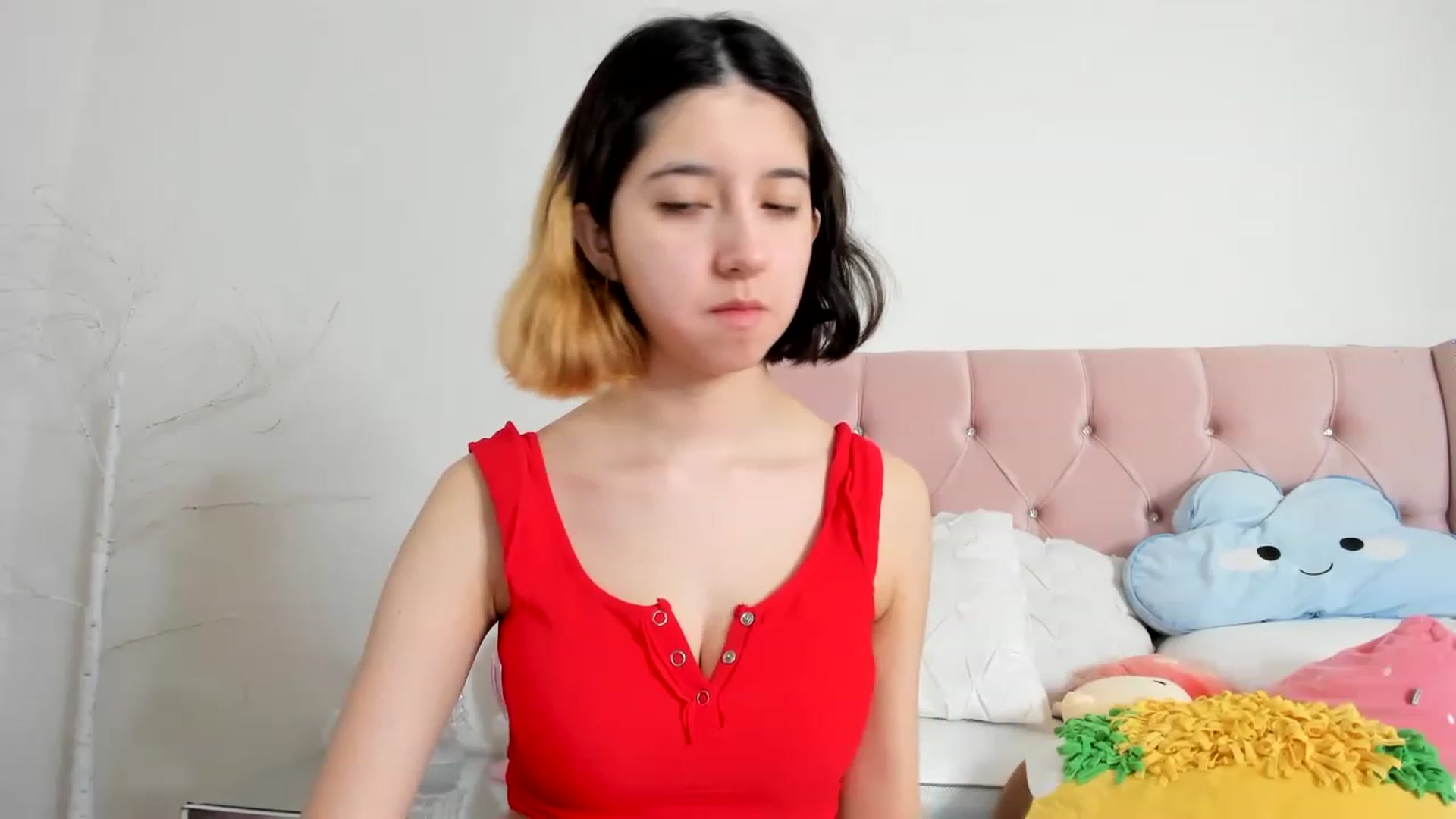 Gallery image thumbnail from Cherrycute666's myfreecams stream on, 12/11/2022, 02:15 image 17 of 20