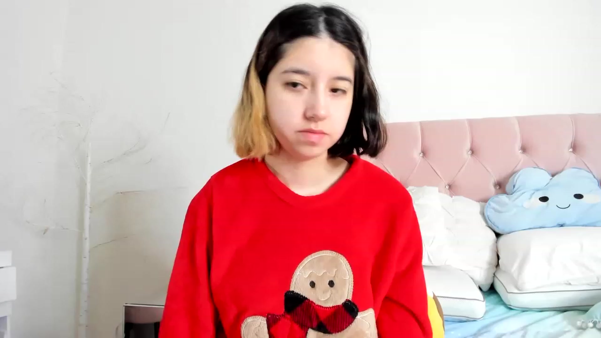 Gallery image thumbnail from Cherrycute666's myfreecams stream on, 12/11/2022, 02:15 image 1 of 20