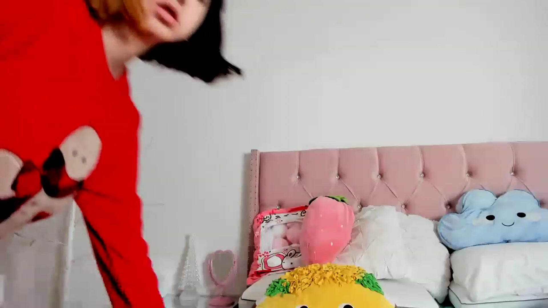 Gallery image thumbnail from Cherrycute666's myfreecams stream on, 12/11/2022, 02:15 image 6 of 20