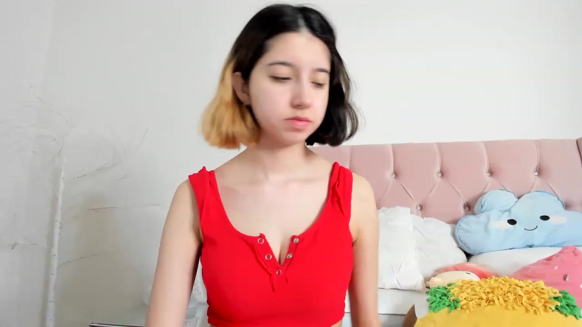 Gallery image thumbnail from Cherrycute666's myfreecams stream on, 12/11/2022, 02:15 image 16 of 20
