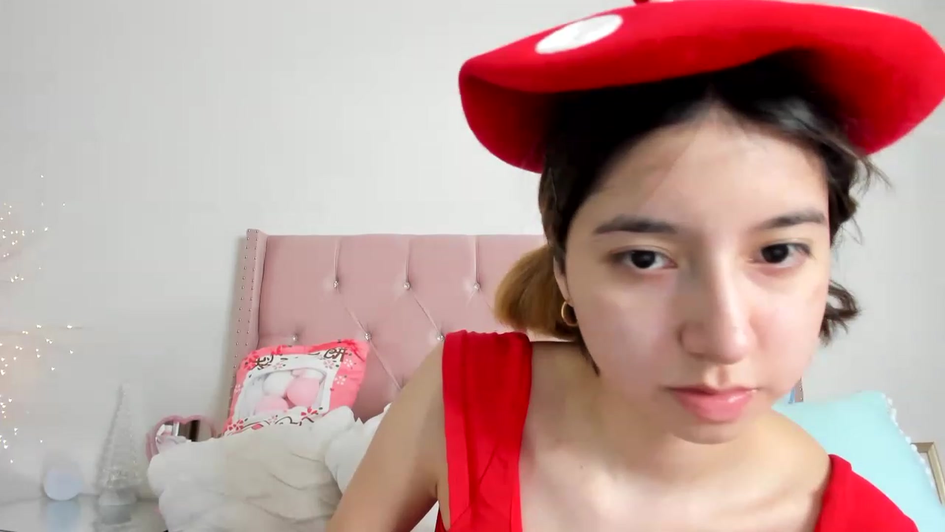 Gallery image thumbnail from Cherrycute666's myfreecams stream on, 12/11/2022, 08:43 image 15 of 20