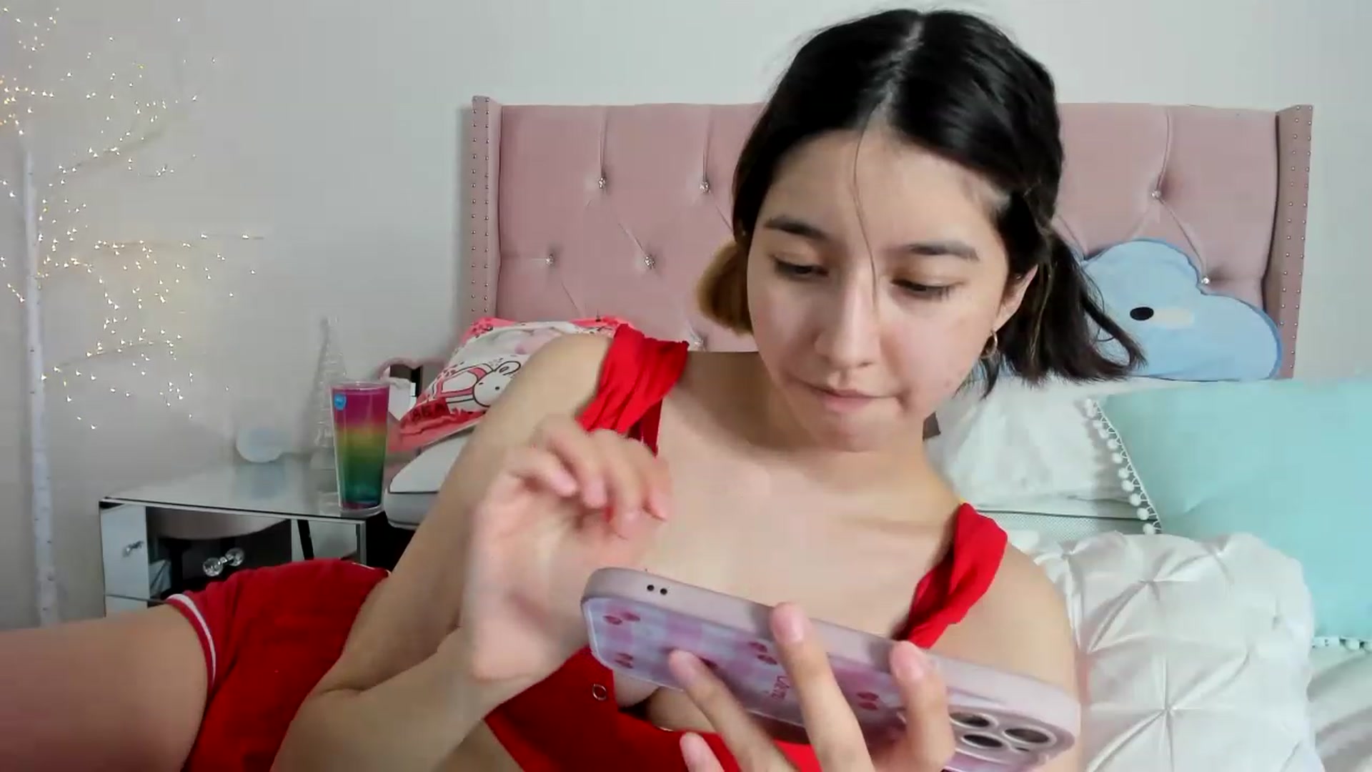 Gallery image thumbnail from Cherrycute666's myfreecams stream on, 12/11/2022, 12:33 image 18 of 20