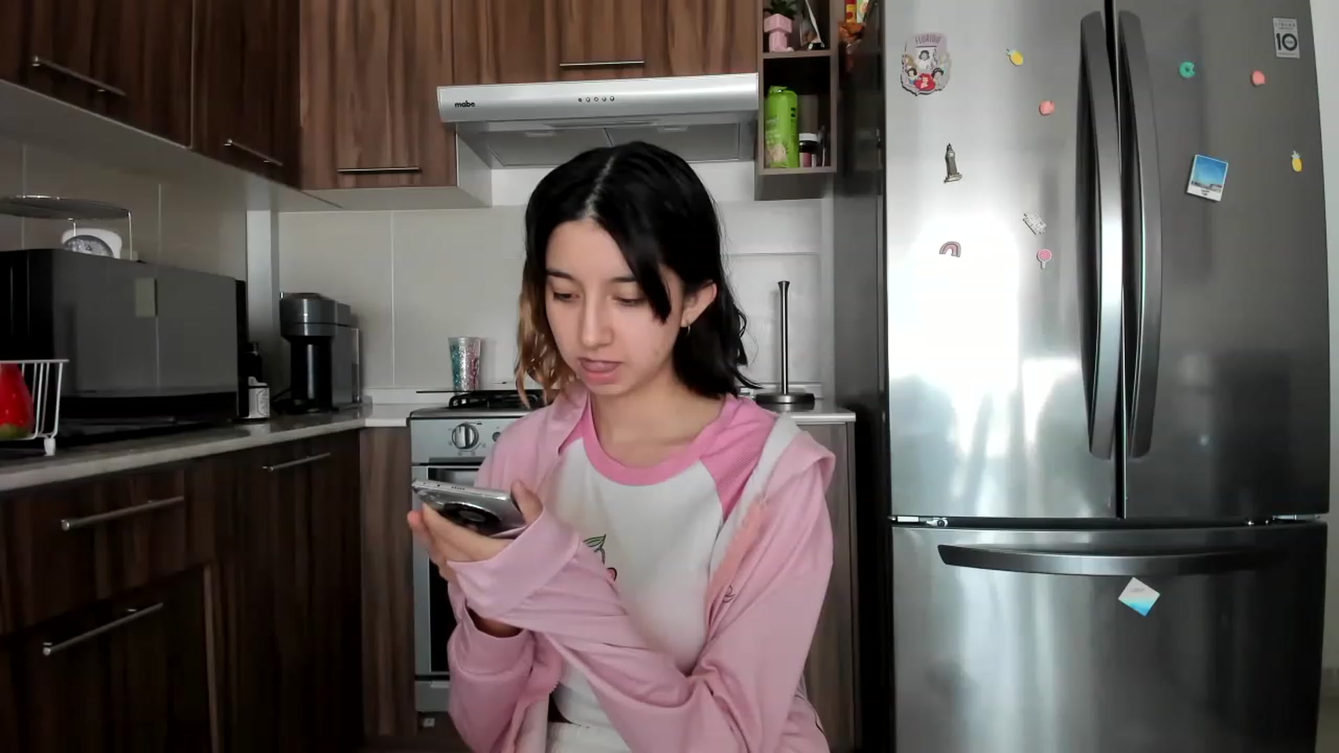 Gallery image thumbnail from Cherrycute666's myfreecams stream on, 12/11/2022, 17:56 image 9 of 20