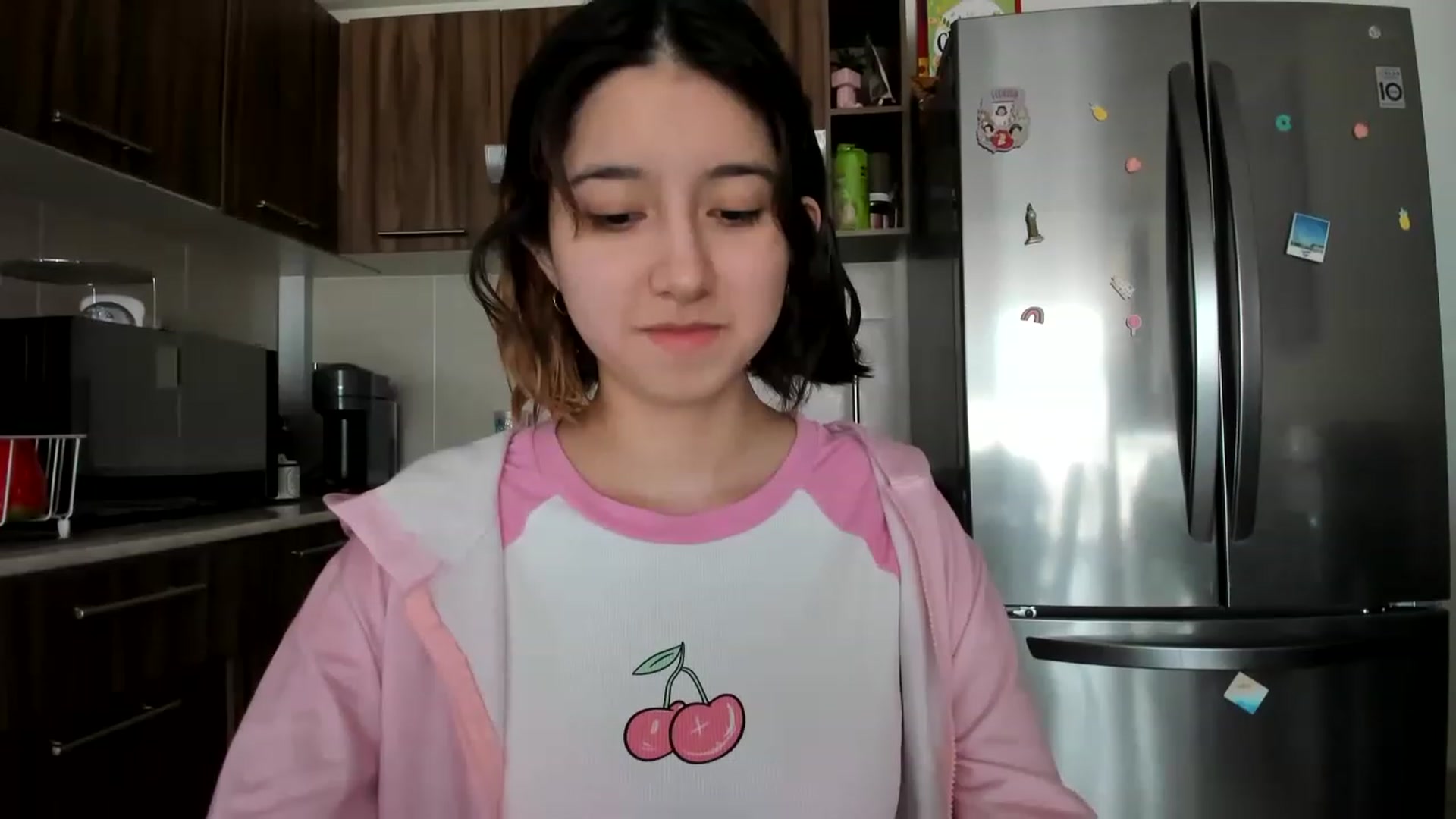 Gallery image thumbnail from Cherrycute666's myfreecams stream on, 12/11/2022, 17:56 image 3 of 20