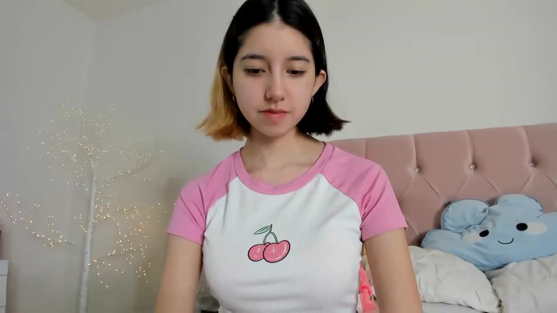 Gallery image thumbnail from Cherrycute666's myfreecams stream on, 12/12/2022, 05:24 image 16 of 20