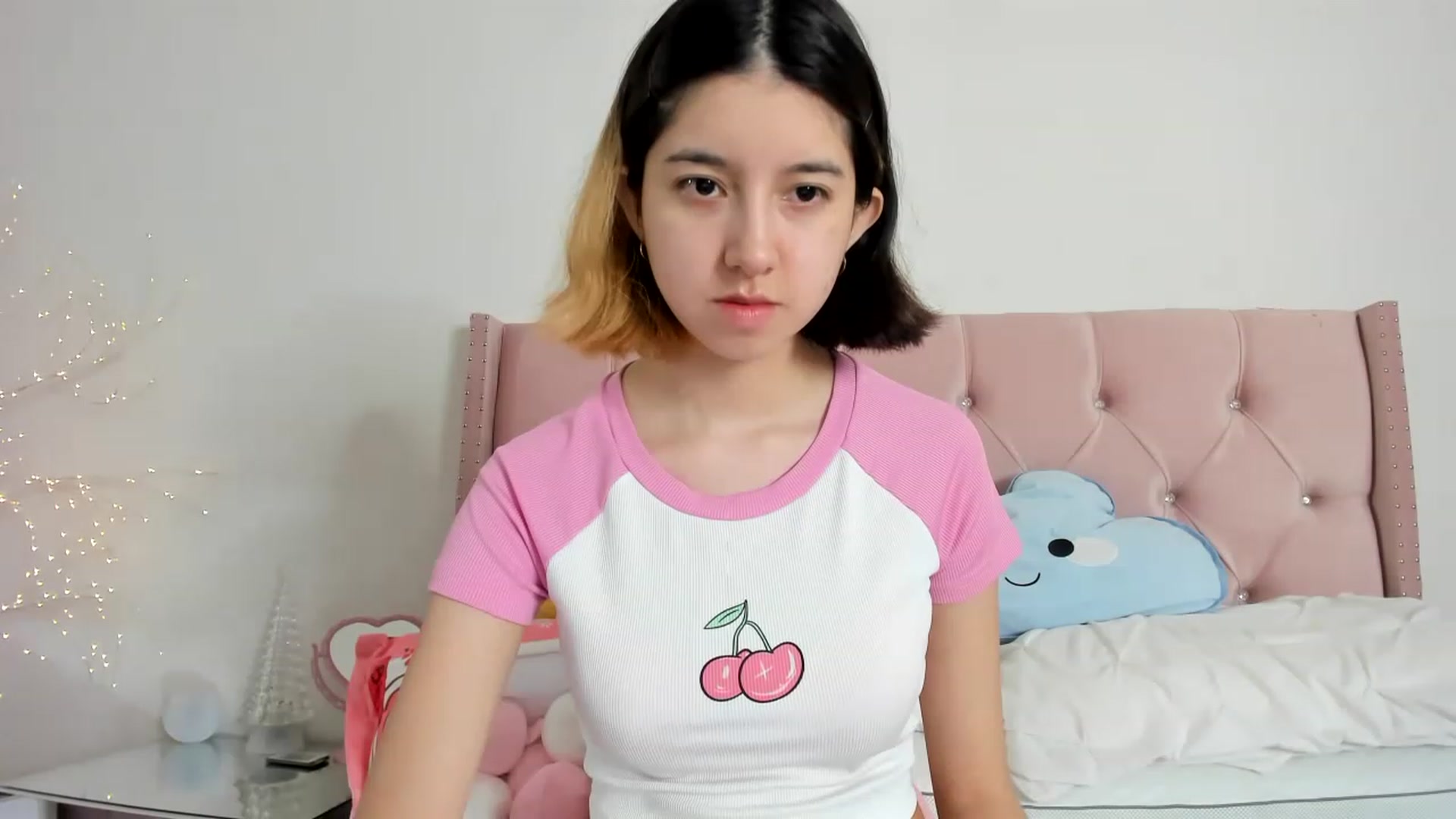 Gallery image thumbnail from Cherrycute666's myfreecams stream on, 12/12/2022, 05:24 image 19 of 20