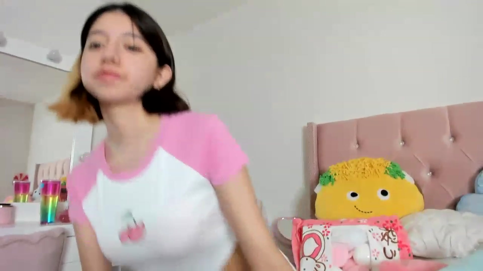 Gallery image thumbnail from Cherrycute666's myfreecams stream on, 12/12/2022, 05:24 image 9 of 20
