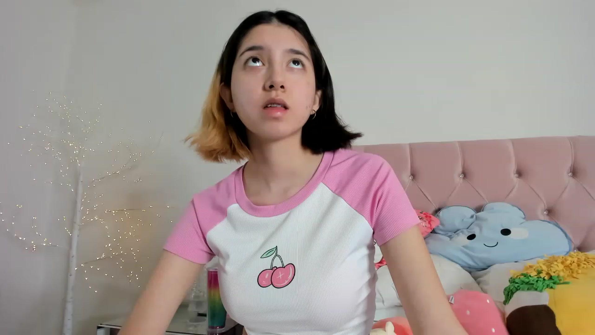 Gallery image thumbnail from Cherrycute666's myfreecams stream on, 12/12/2022, 11:45 image 11 of 20
