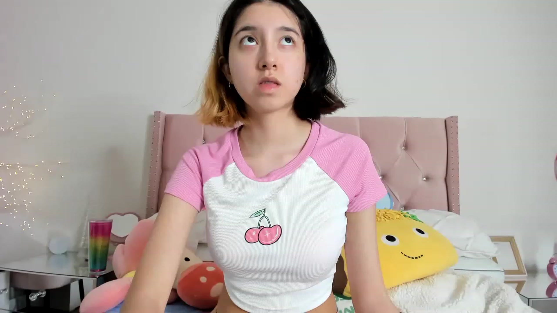 Gallery image thumbnail from Cherrycute666's myfreecams stream on, 12/12/2022, 12:16 image 10 of 20