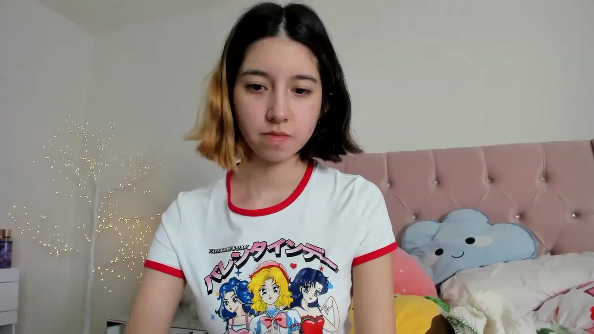Gallery image thumbnail from Cherrycute666's myfreecams stream on, 12/13/2022, 03:48 image 12 of 20